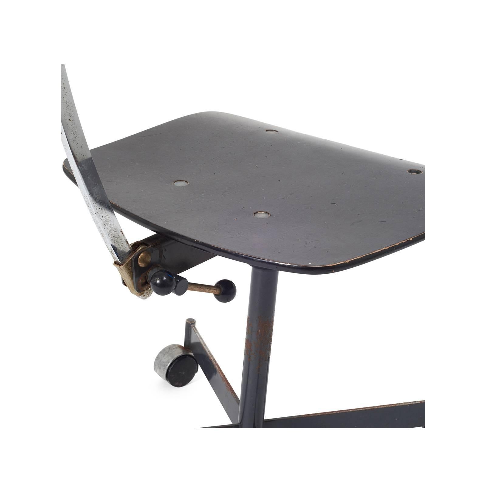 Metal Kevi Armless Fully Adjustable Desk Chair For Sale