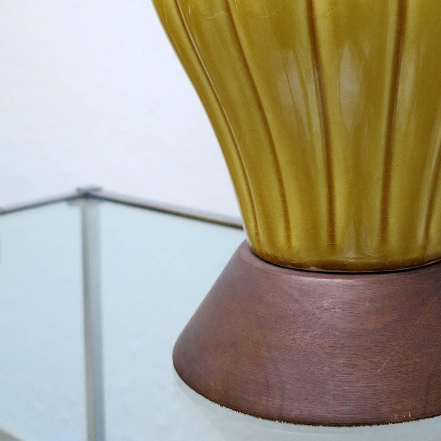Mexican Table Lamp Manufactured in Yellow Colored Porcelain, circa 1960 For Sale