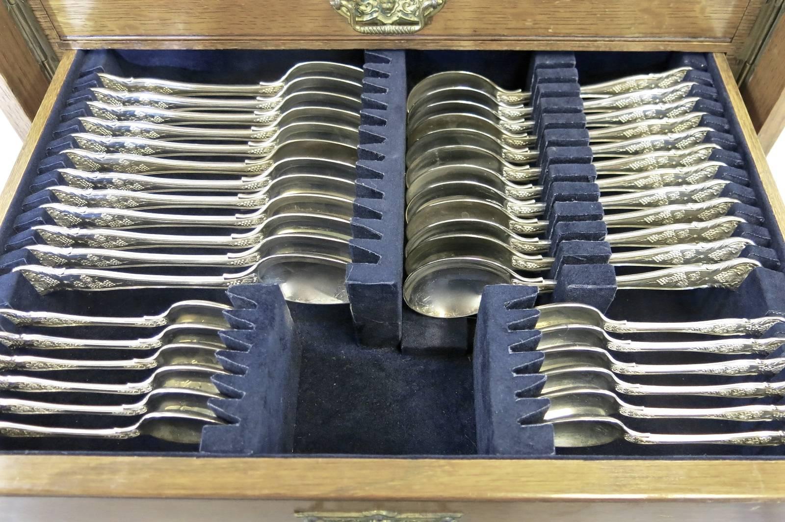 Bright Vine Pattern, English, Sterling Silver Flatware Set Fitted in Box 4
