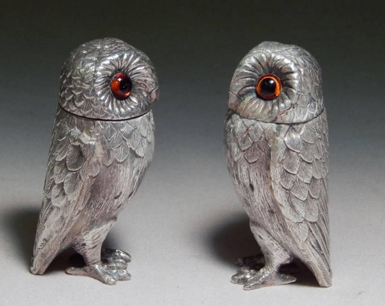 Tiffany, sterling silver owl salt and pepper shakers. Made in England by Richard Comyns for Tiffany & Co, New York.
Hallmarked, 1967.
2.75