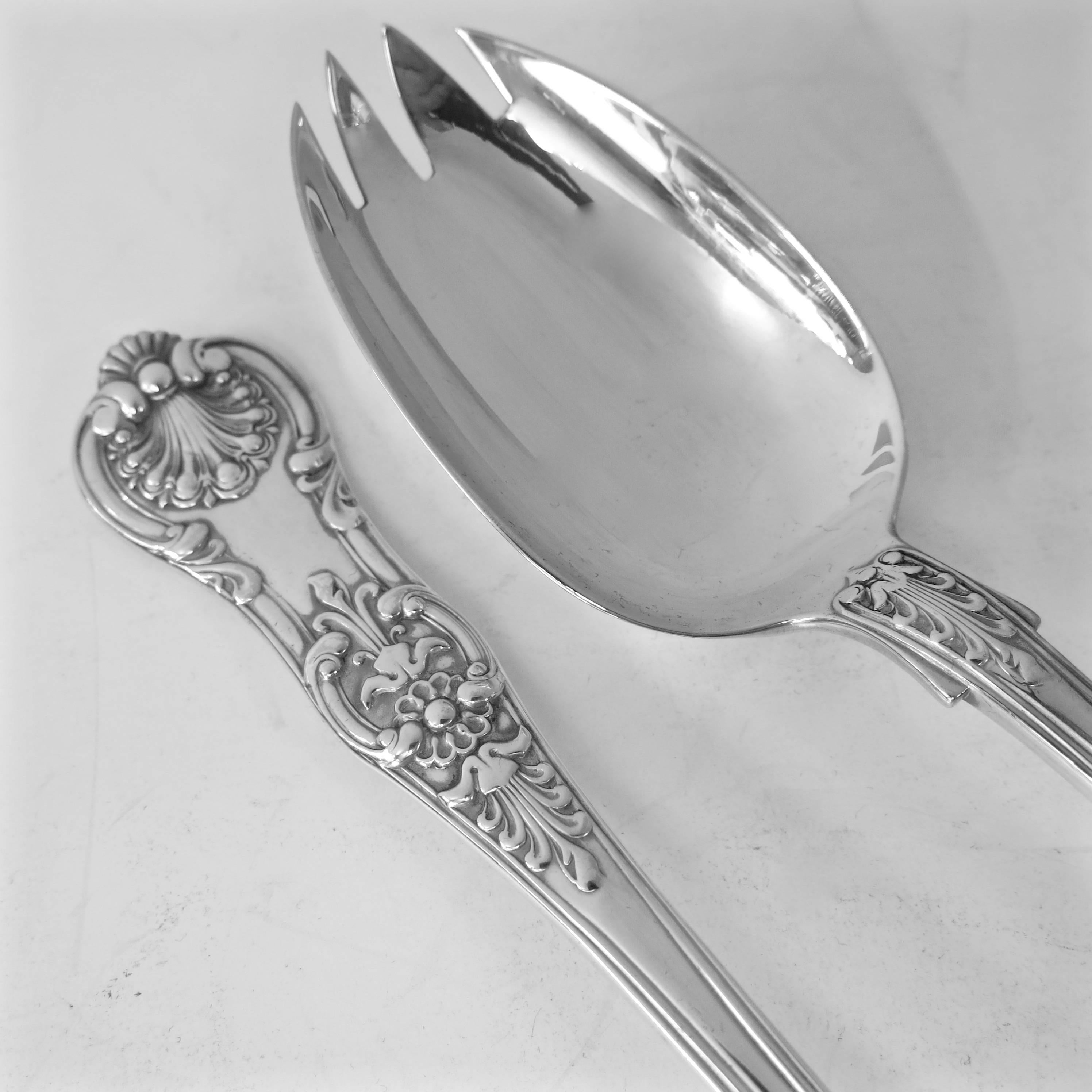 Antique English, Sterling Silver, Queens Pattern Salad Servers, 'English Kings' In Good Condition In New York, NY