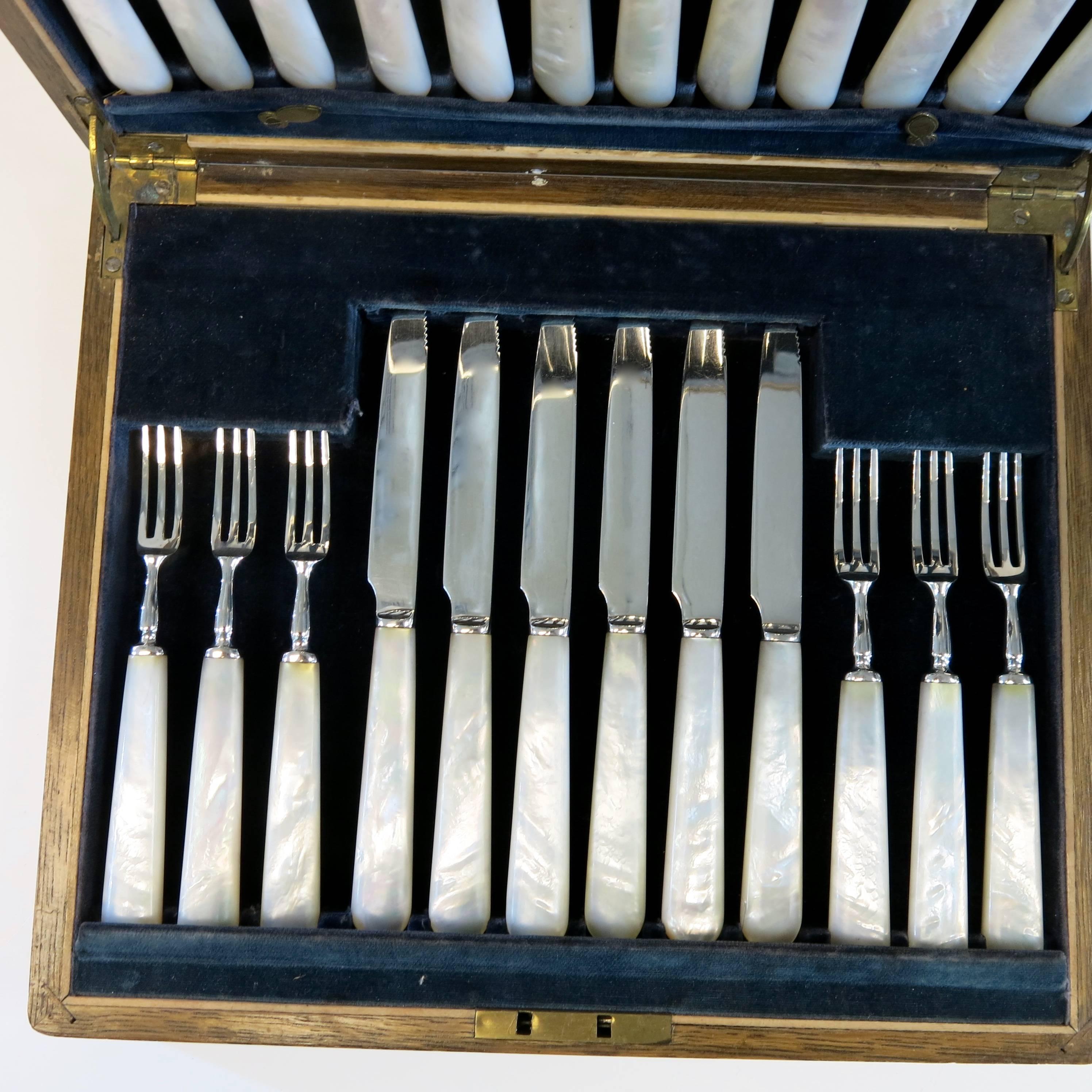 Sterling Silver and Mother of Pearl Boxed Set Knives and Forks In Good Condition For Sale In New York, NY