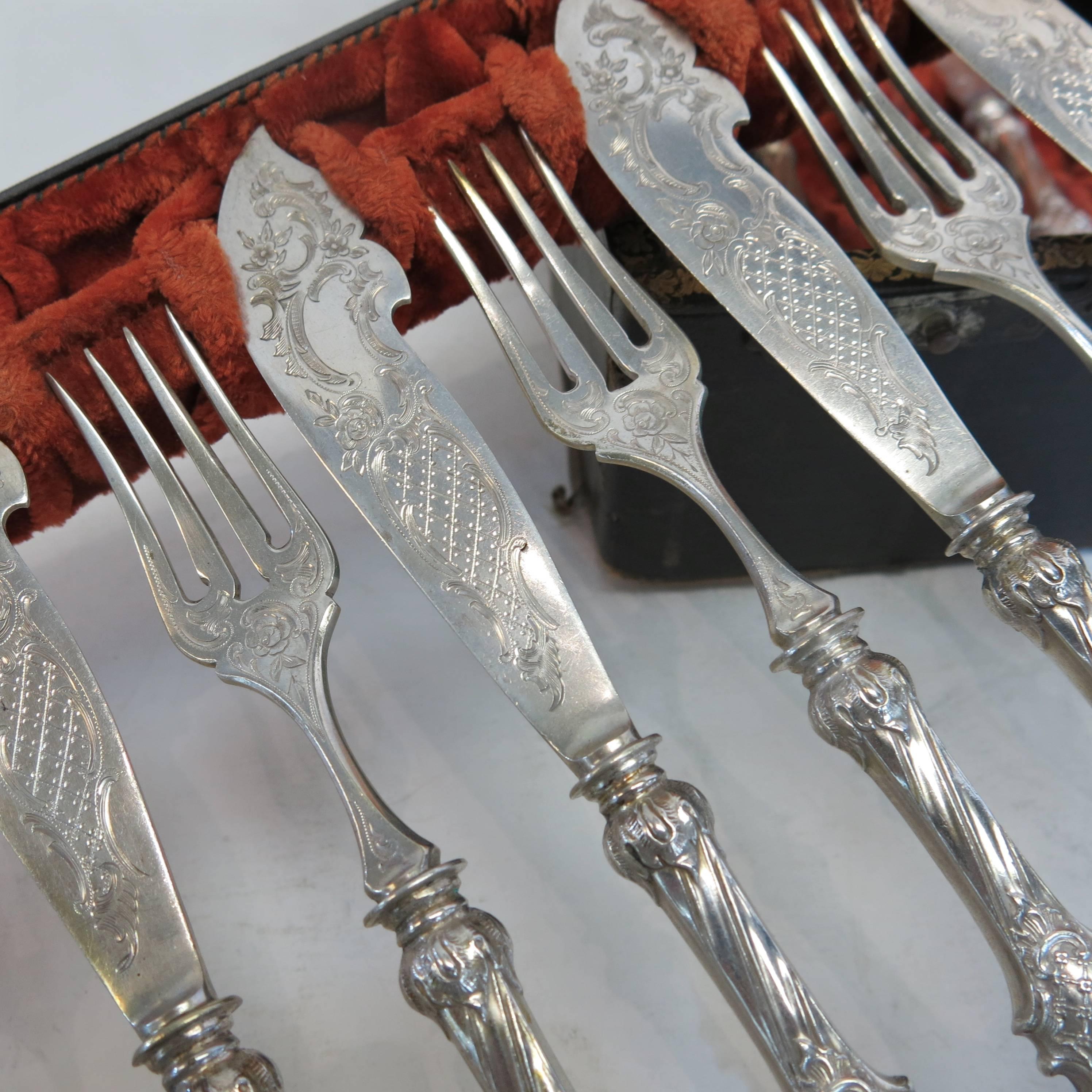 Antique German Silver Fish Set, for 18 People. 36 Pieces in Original Fitted Case In Good Condition In New York, NY
