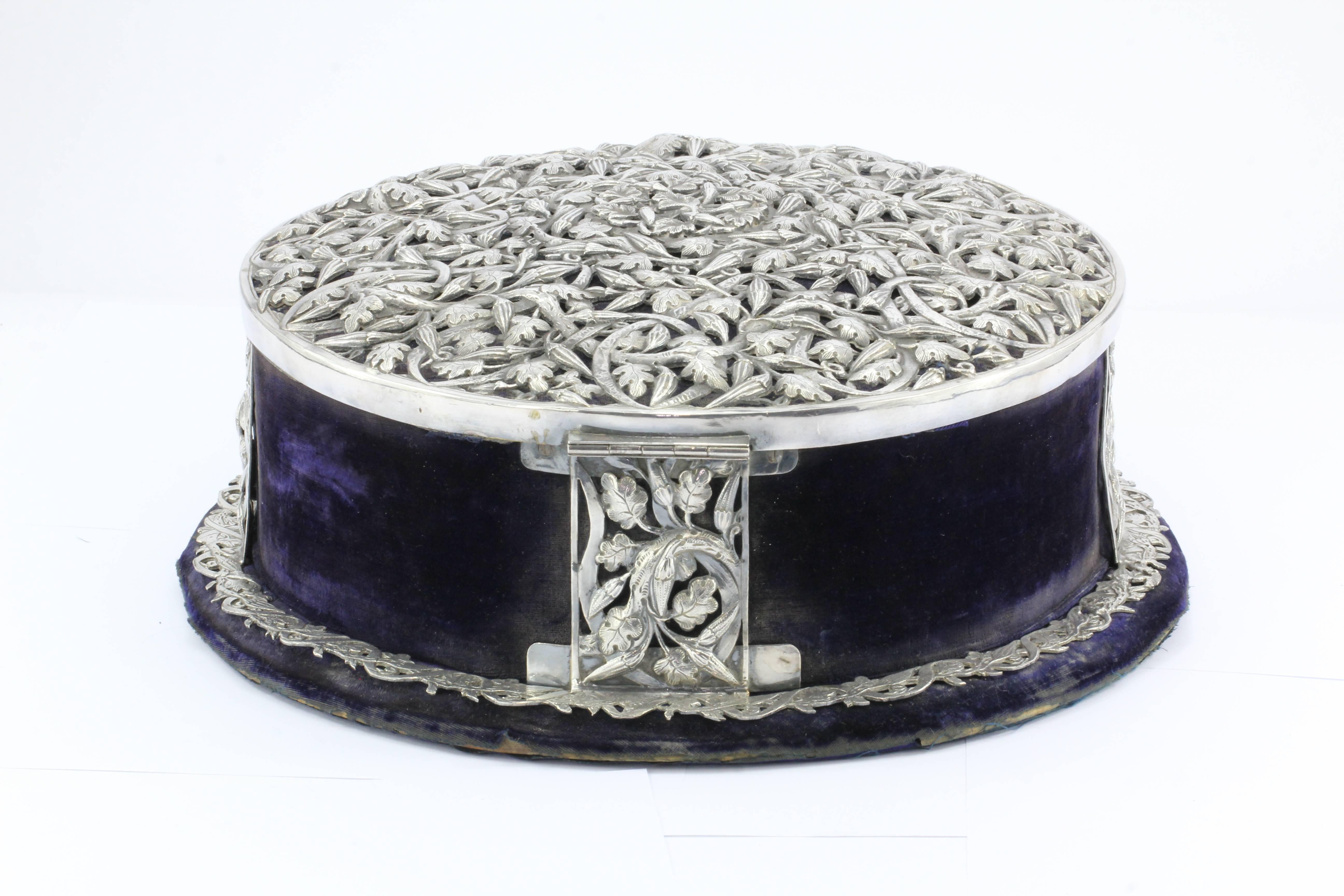 Sterling Silver Floral Vine Purple Velvet and Silk Tiara Diadem Crown Box In Good Condition In Cape May, NJ