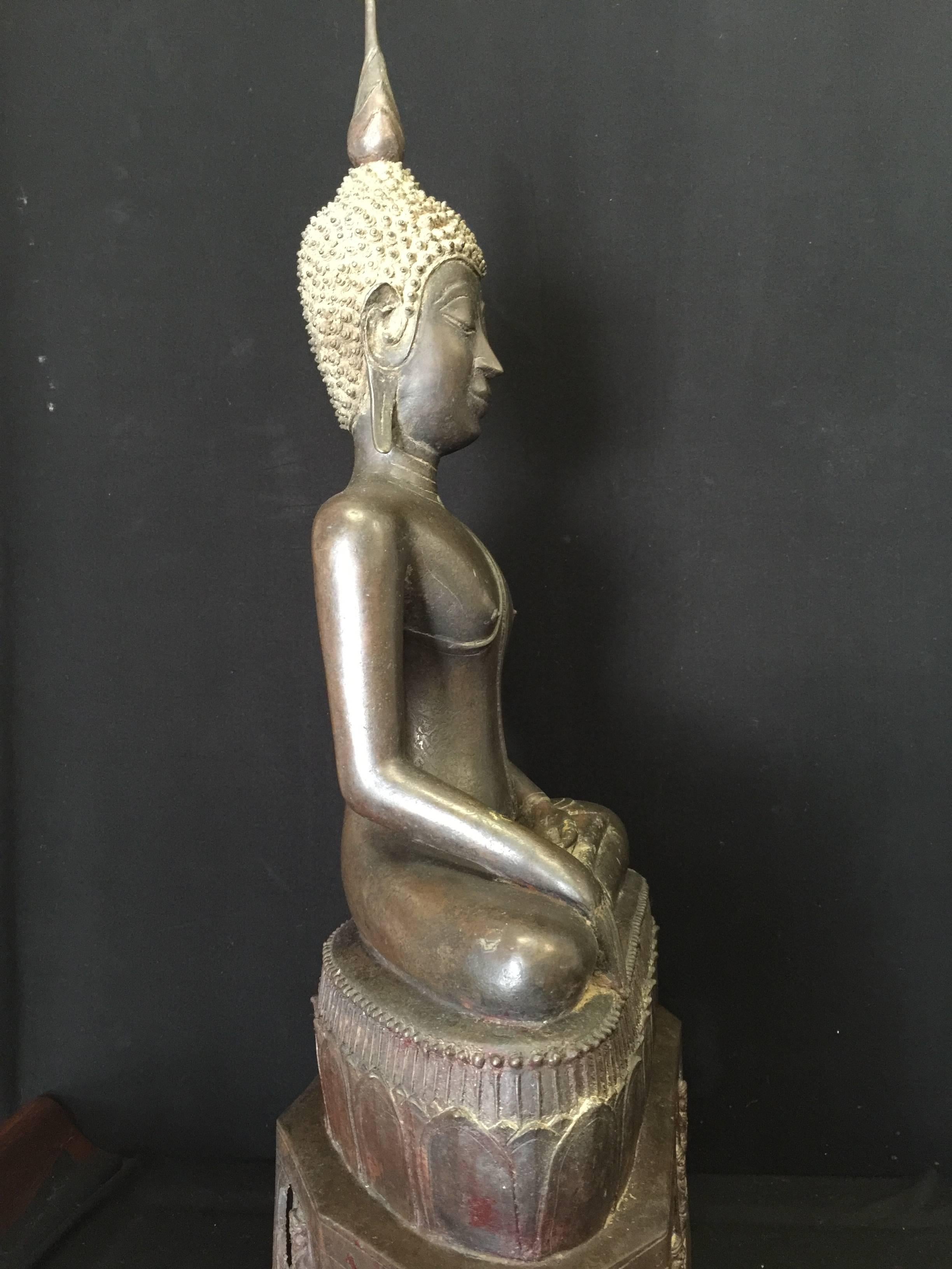 Bronze Laos Buddha, 18th Century In Excellent Condition For Sale In Odense SV, DK