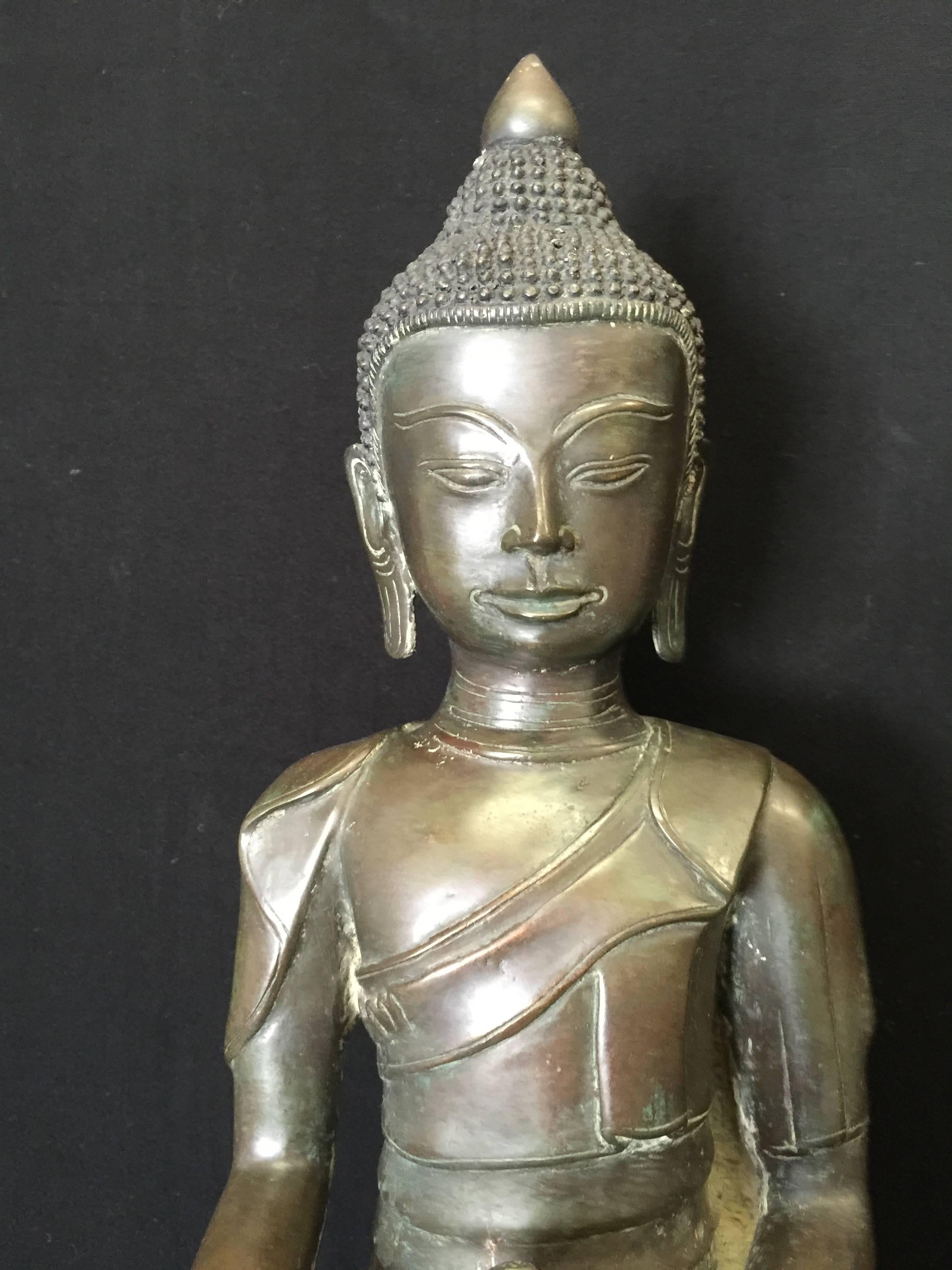 Antique Burmese Bronze Buddha, 18th Century, Awa For Sale 2