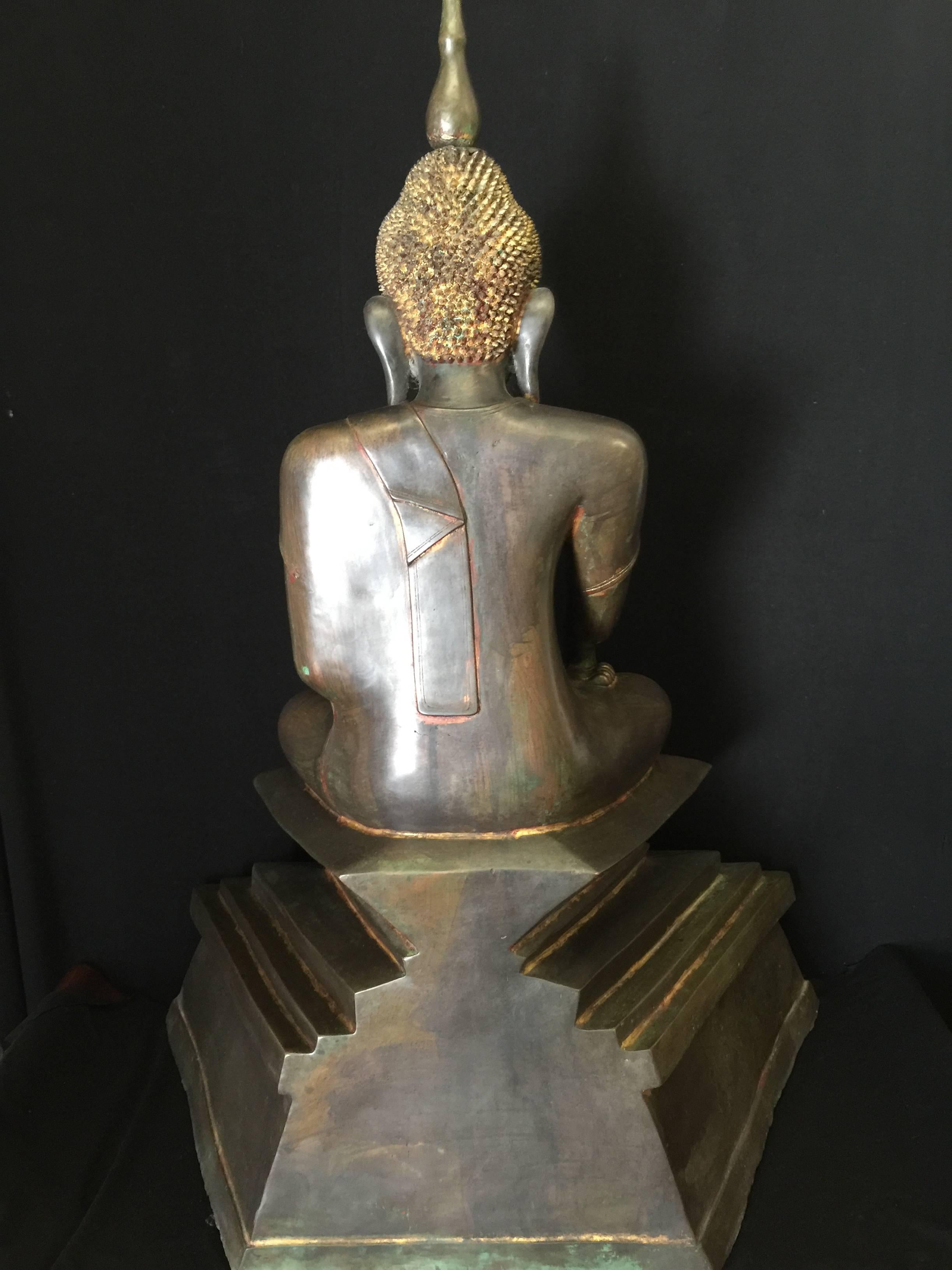 Superb Burmese Buddha, 18th Century For Sale 1