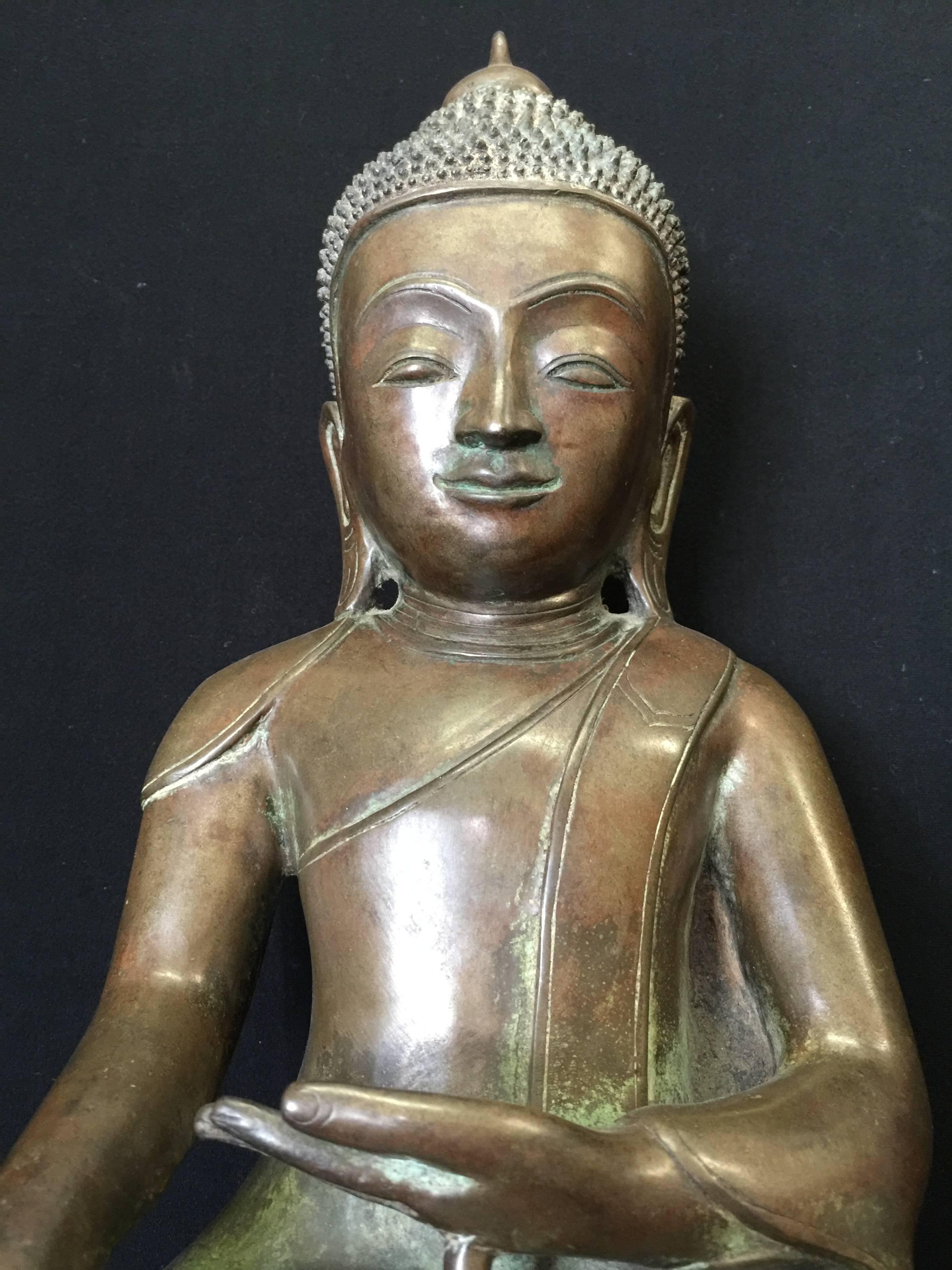19th Century Bronze Buddha For Sale 1