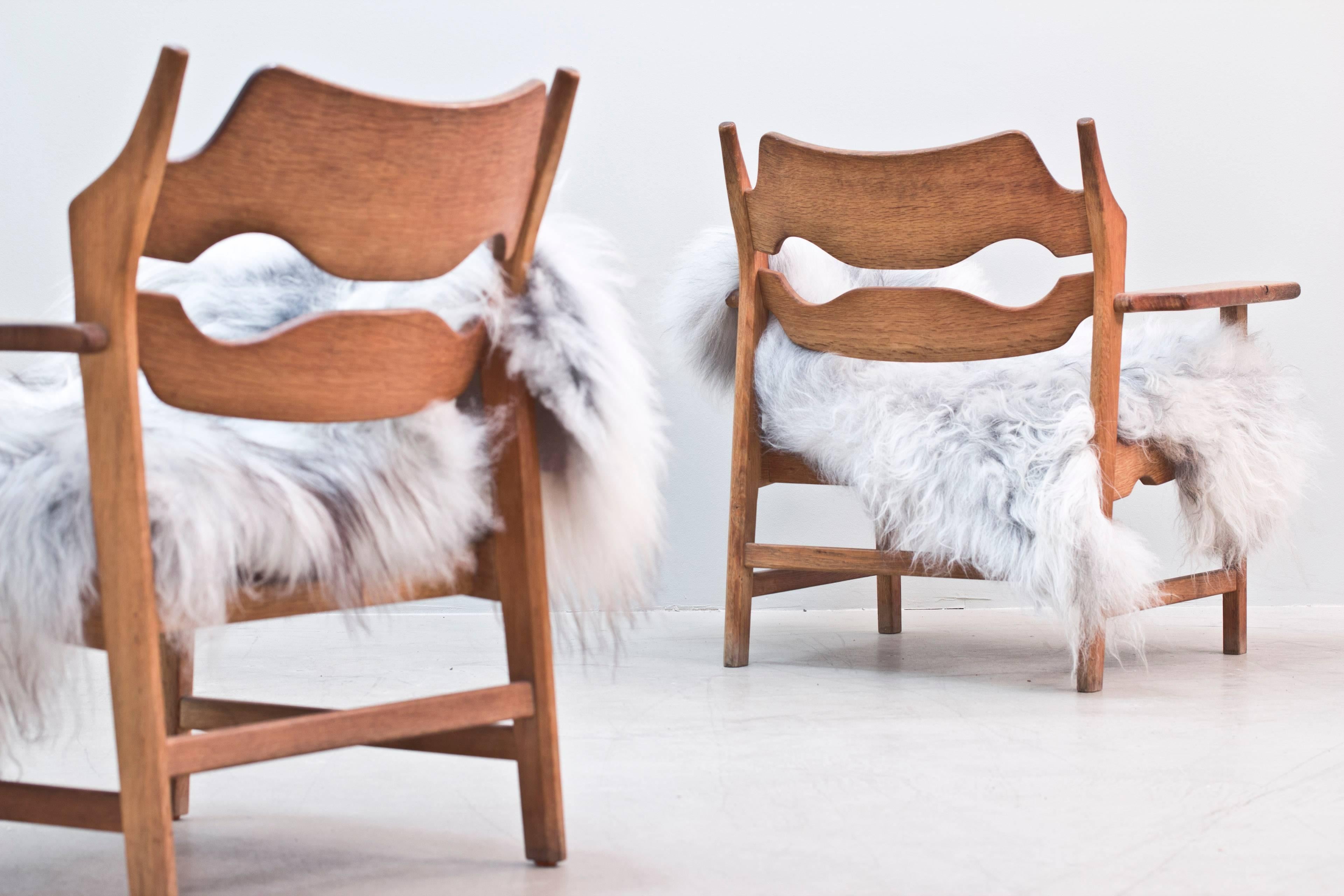 Scandinavian Modern Pair of Danish Armchairs Chairs by Henning Kjaernulf For Sale