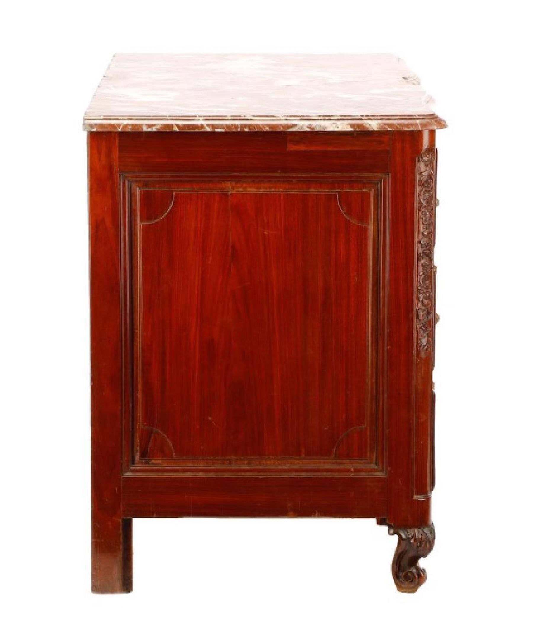 Regence chinoiserie marble-top commode, fitted with three chinoiserie ormolu-mounted long drawers. Some old repairs are evident, structurally sound, presents beautifully.

