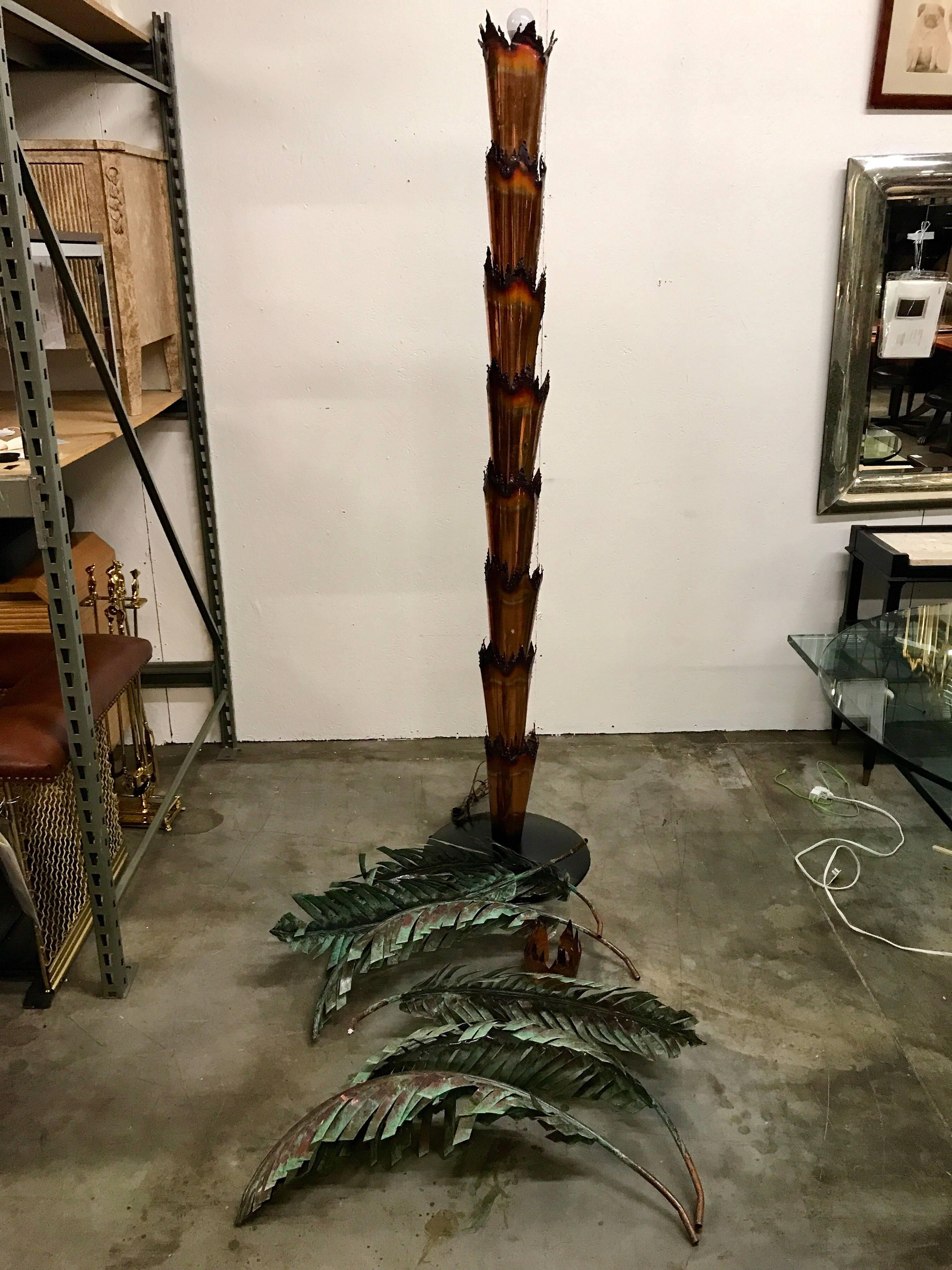 Late 20th Century Extraordinary Midcentury Forged Copper Palm Tree Floor Lamp For Sale