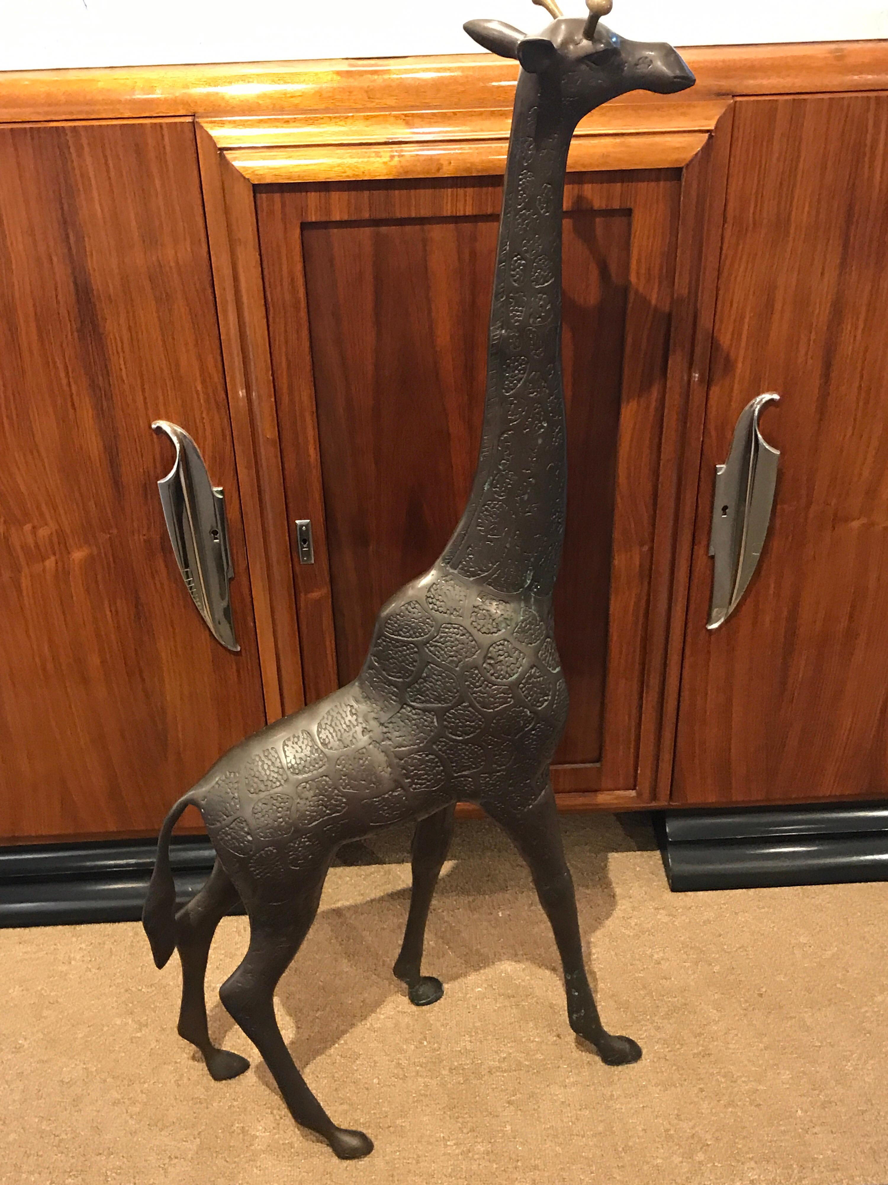 Midcentury Bronze Sculpture of a Giraffe For Sale 3