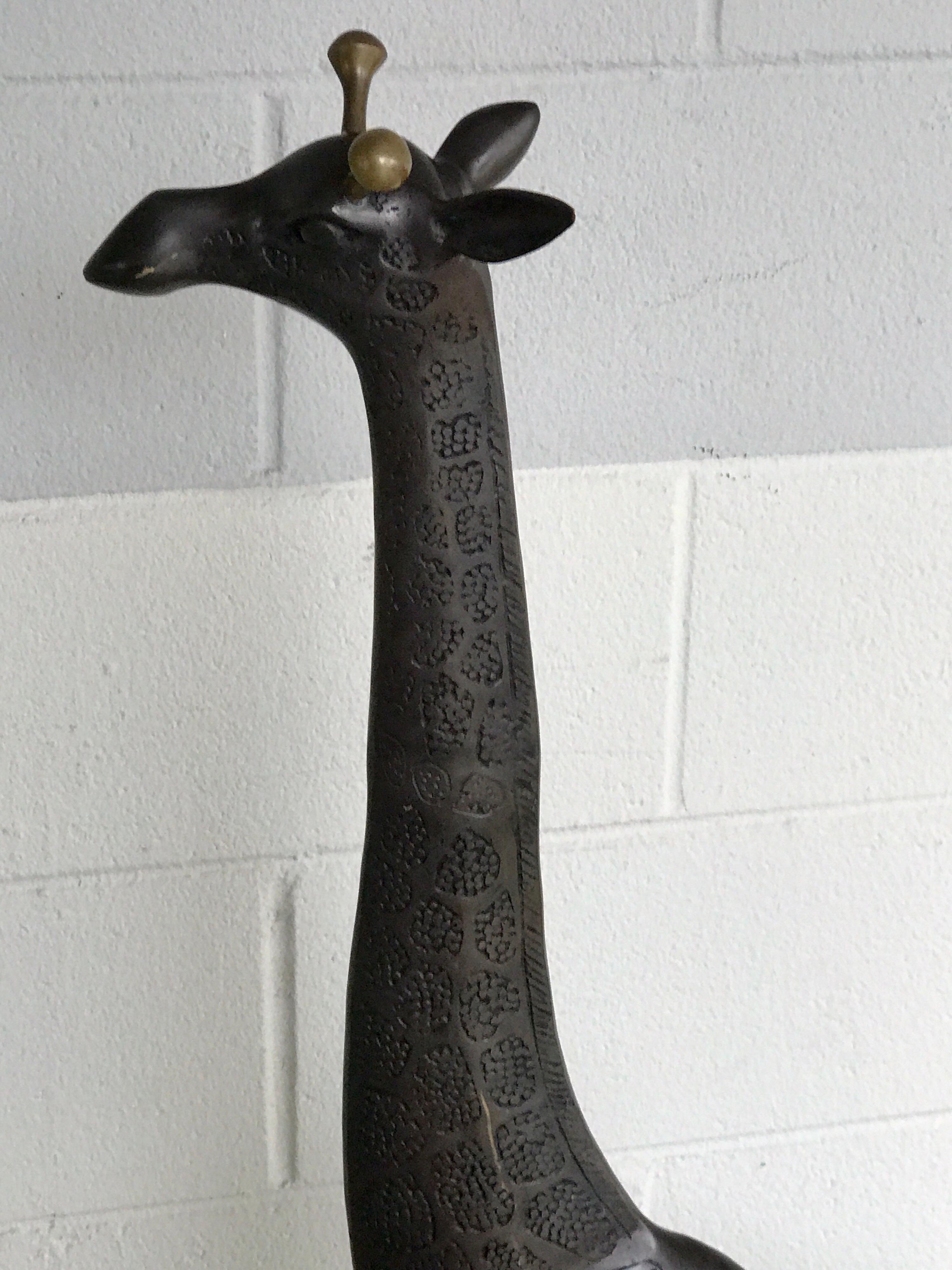 Midcentury Bronze Sculpture of a Giraffe For Sale 8