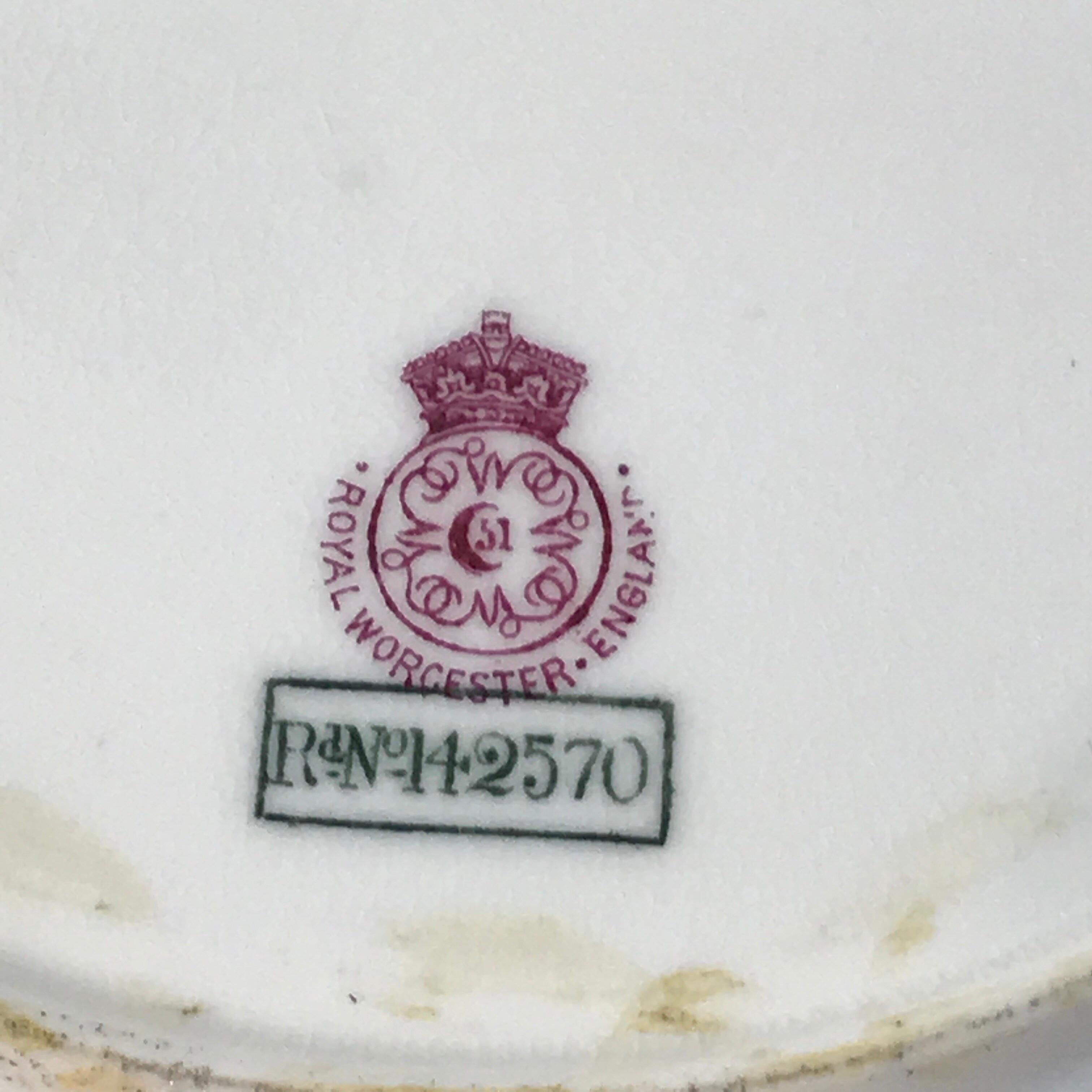Eight Royal Worcester Aesthetic Cabinet Plates with Spider Web Decoration 8