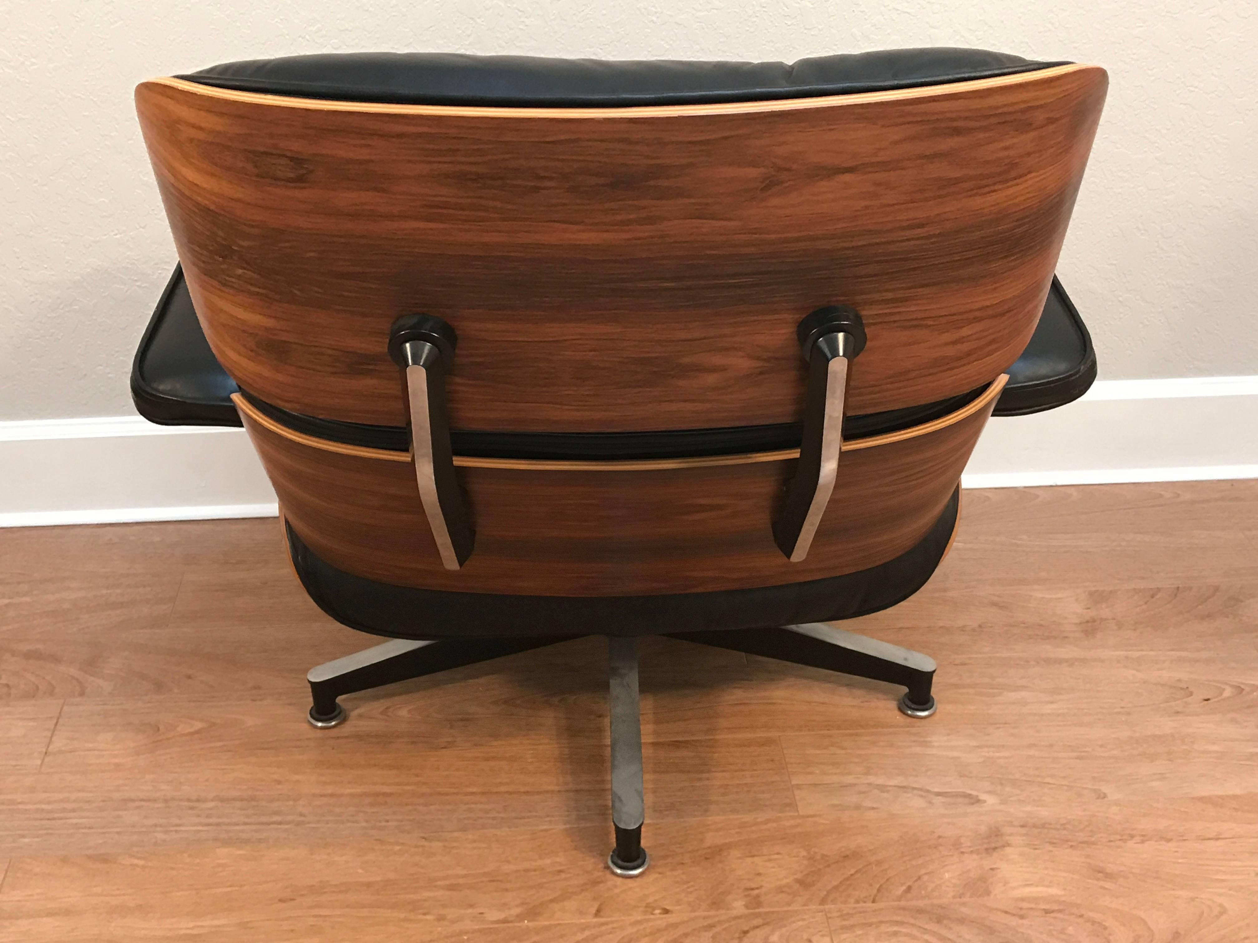 Charles and Ray Eames, Herman Miller, Rosewood 670 Lounge & 671 Ottoman In Excellent Condition In Atlanta, GA