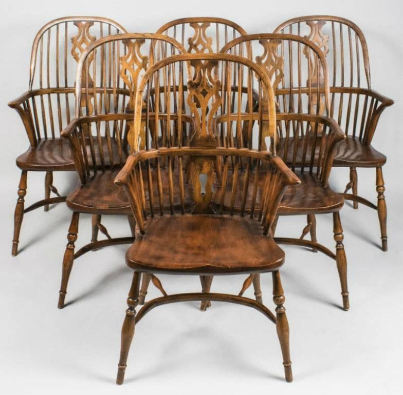 Set of Six Carved English Walnut Windsor Armchairs In Excellent Condition In Atlanta, GA