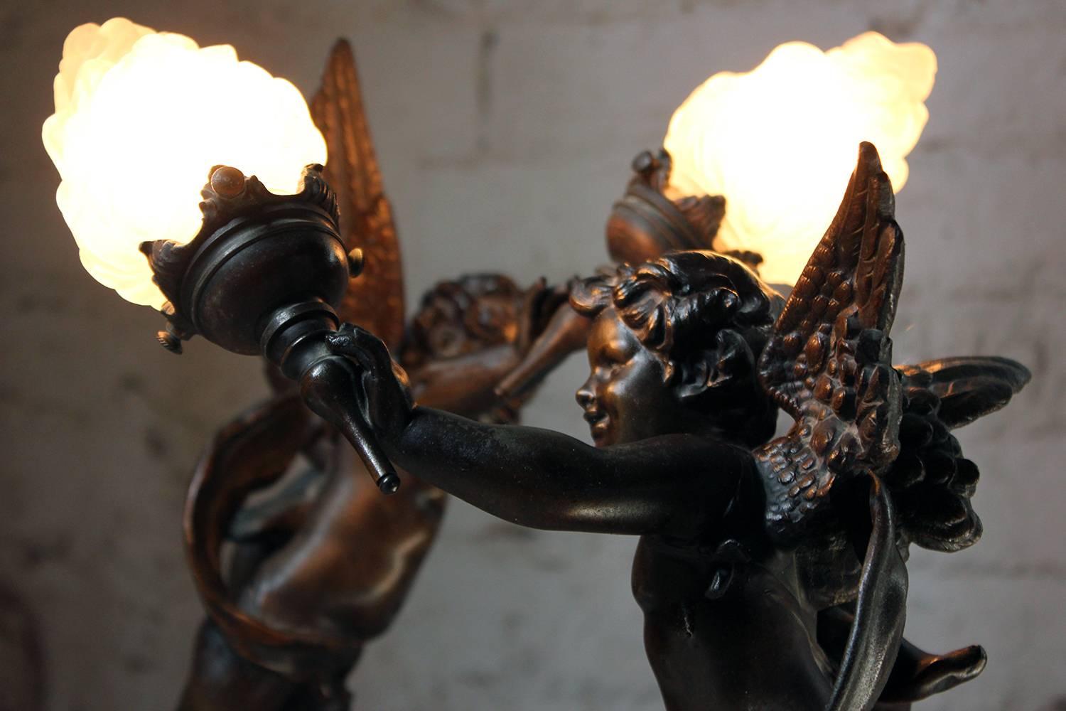 Pair of French Spelter & Marble Table Lamps Modeled as Winged Cherubs circa 1915 In Good Condition In Bedford, Bedfordshire