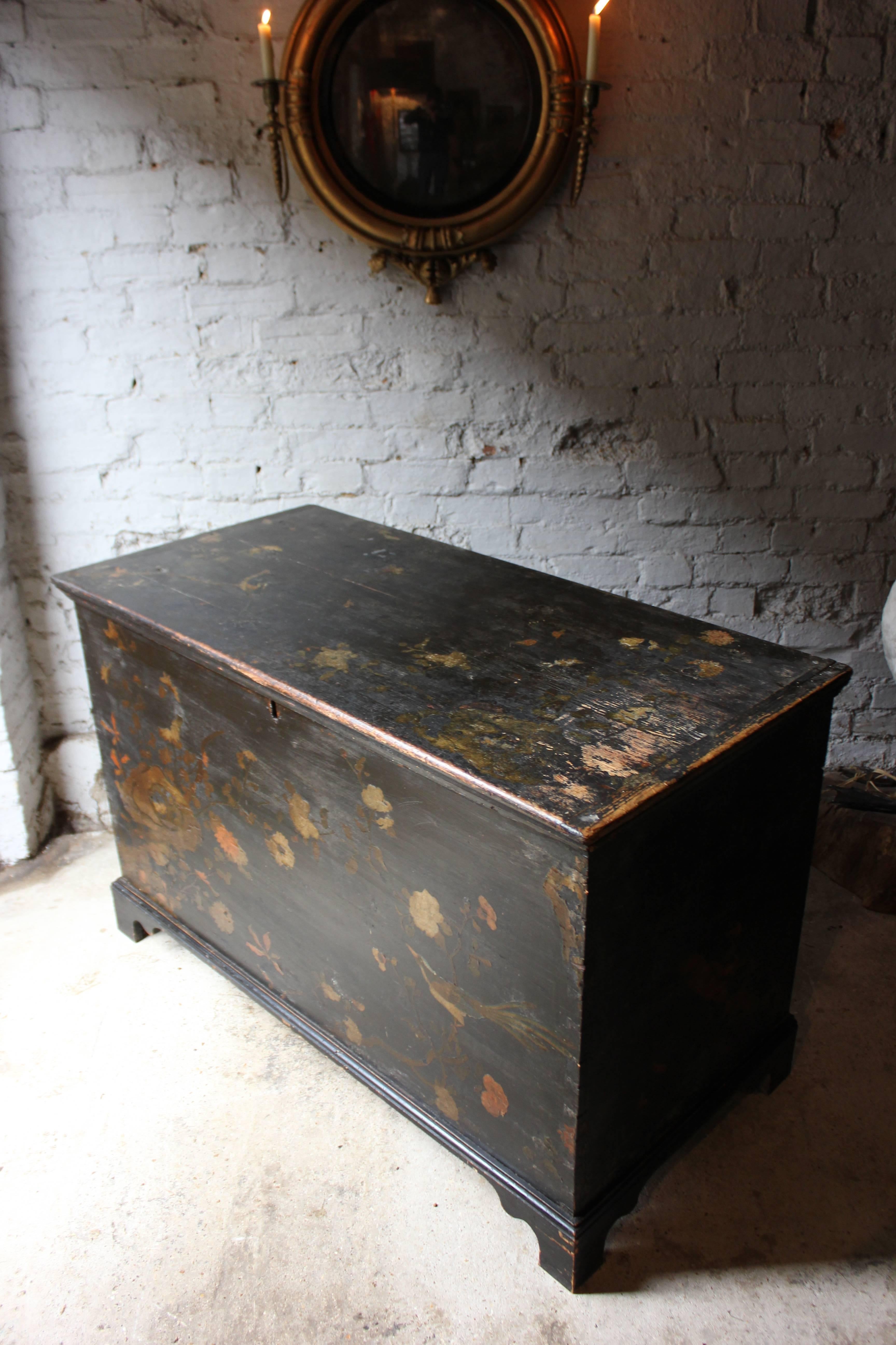 Decorative circa 1810 & Later Black Japanned & Chinoiserie Decoupage Pine Chest 1