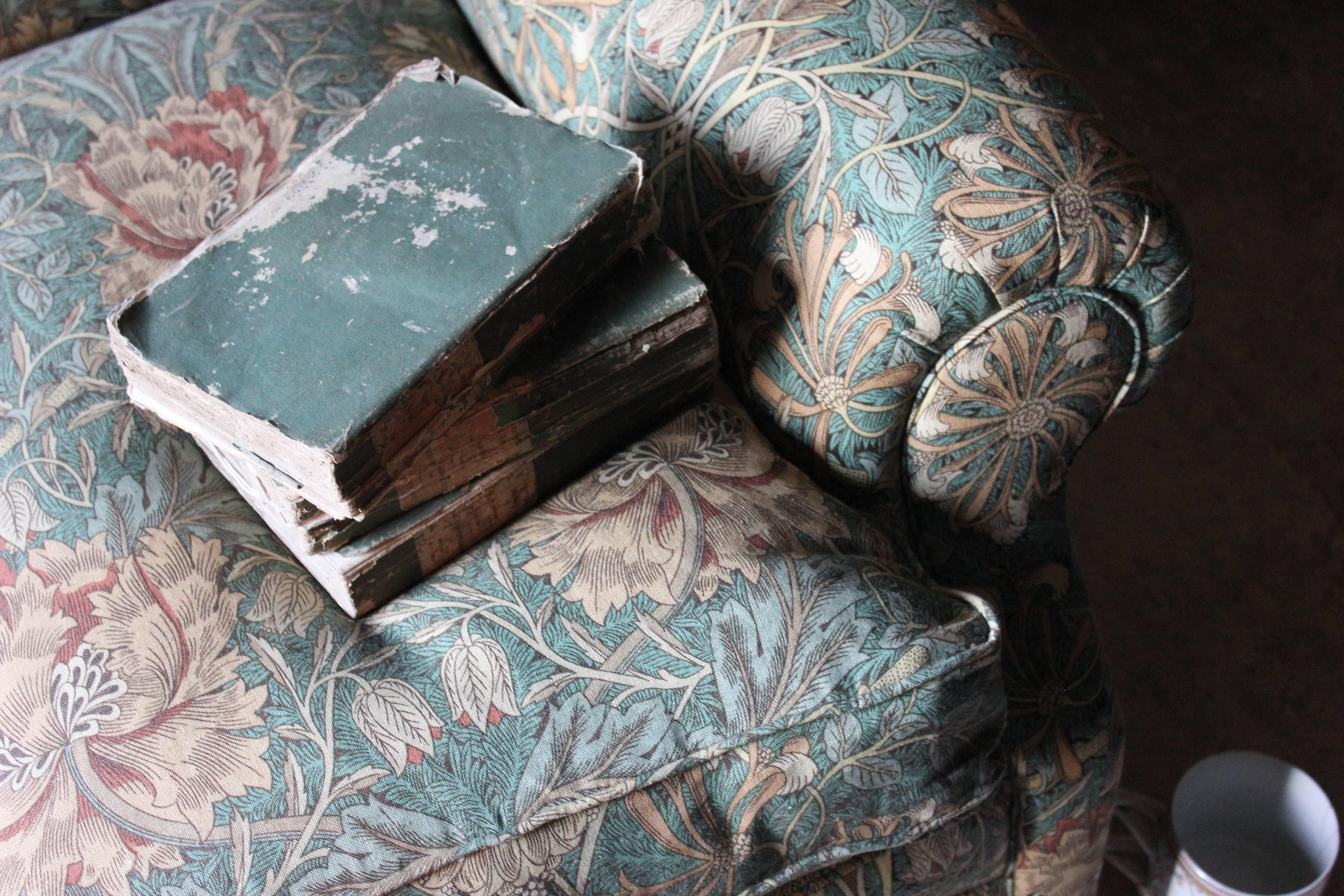 Early 20th Century Beautiful Liberty Fabric Upholstered Edwardian Period Three-Seat Sofa
