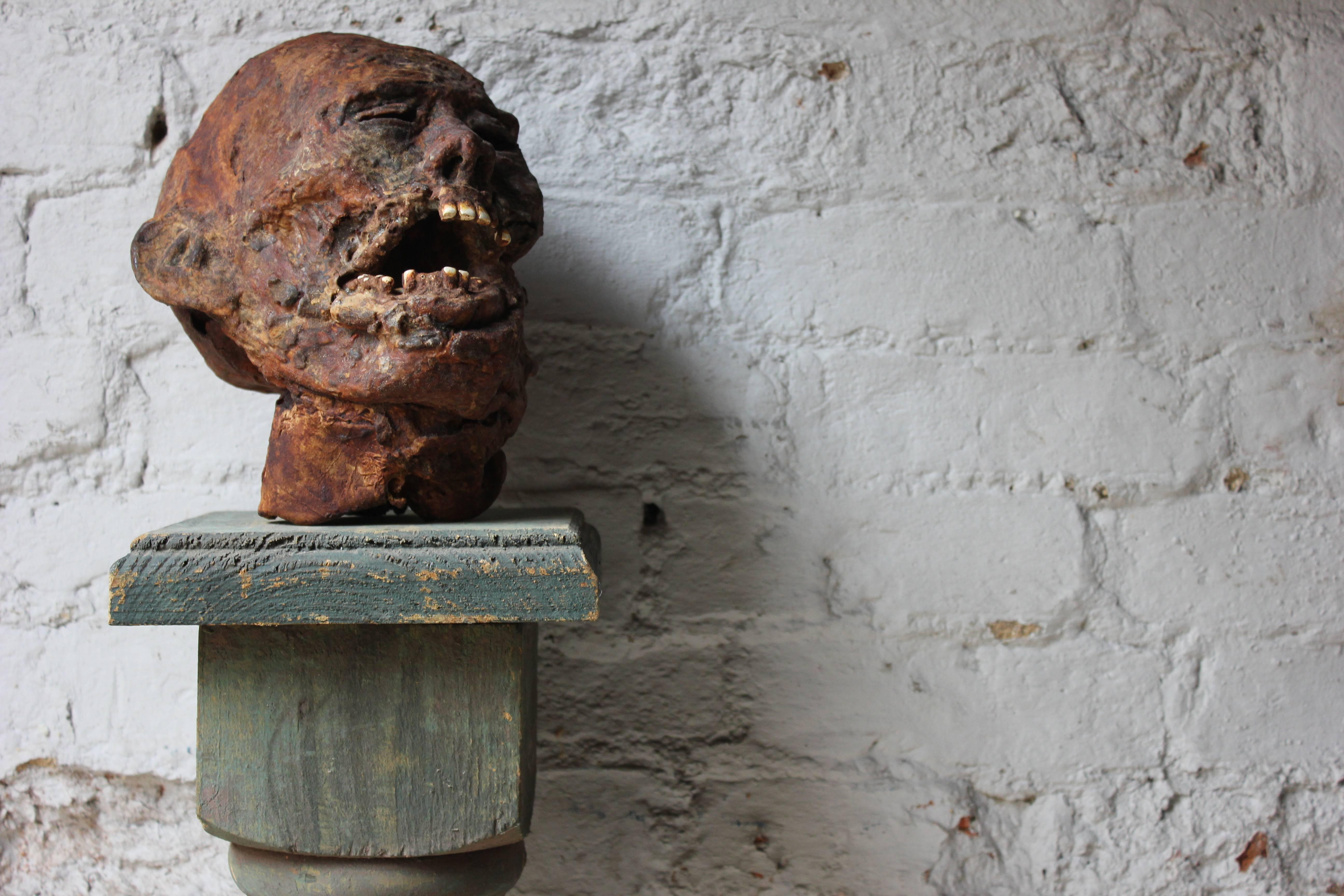 Superbly Modelled Mummified Head Film Prop by Alan Friswell 3