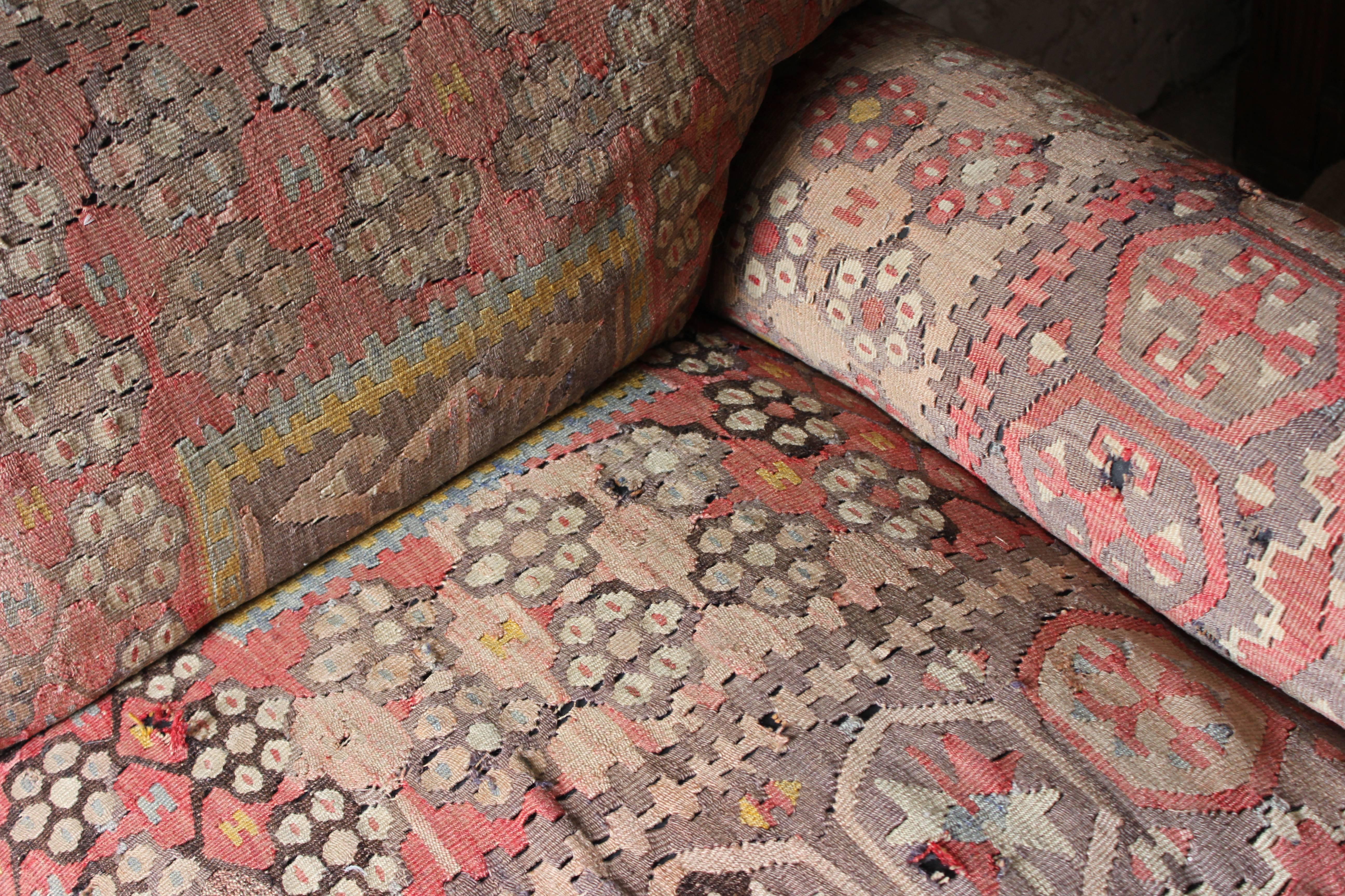 Good Quality Three-Seat Kilim Upholstered Sofa by George Smith, circa 1990 In Fair Condition In Bedford, Bedfordshire