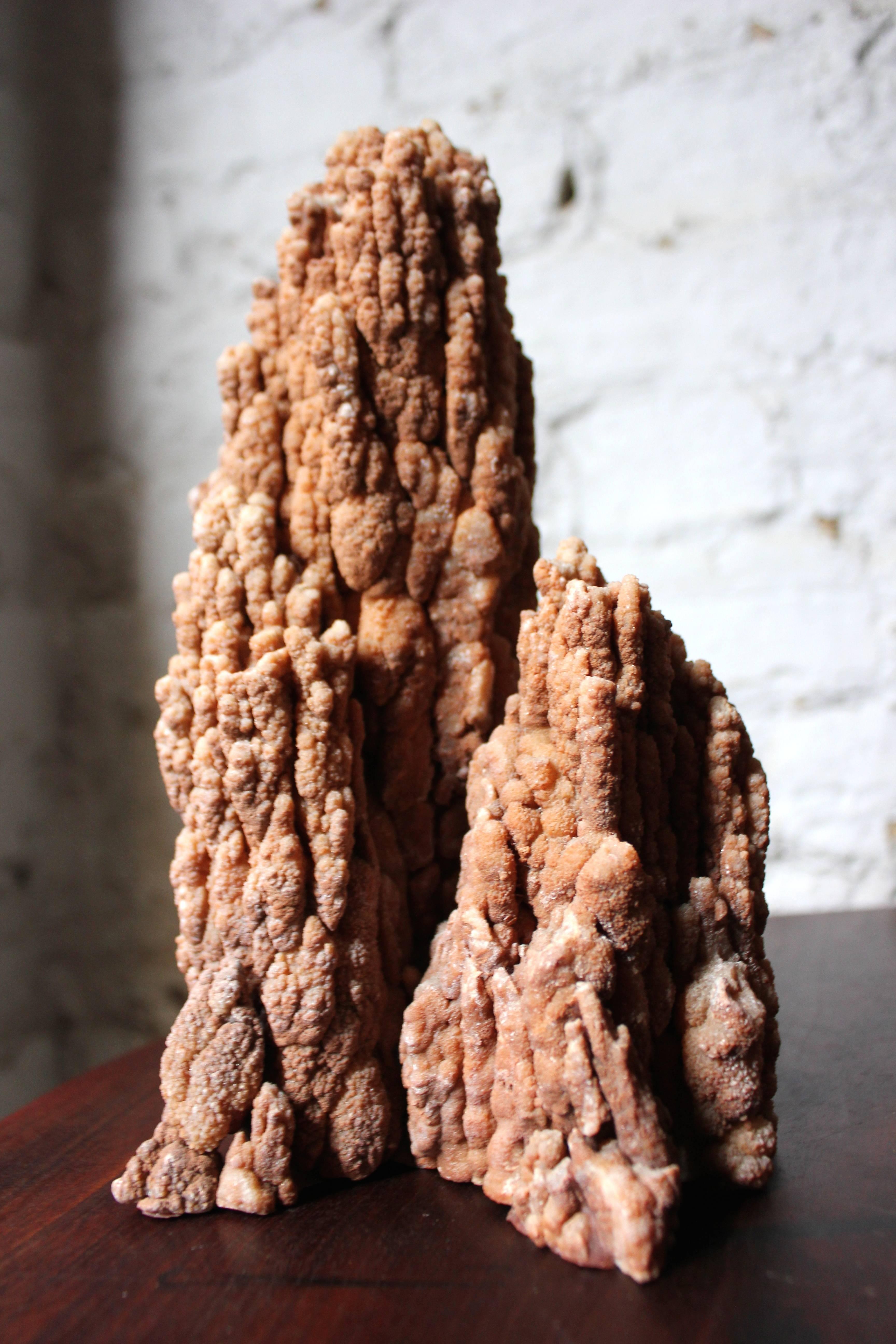 Beautiful Group of Three Graduated Aragonite Scholar’s Rocks In Good Condition In Bedford, Bedfordshire