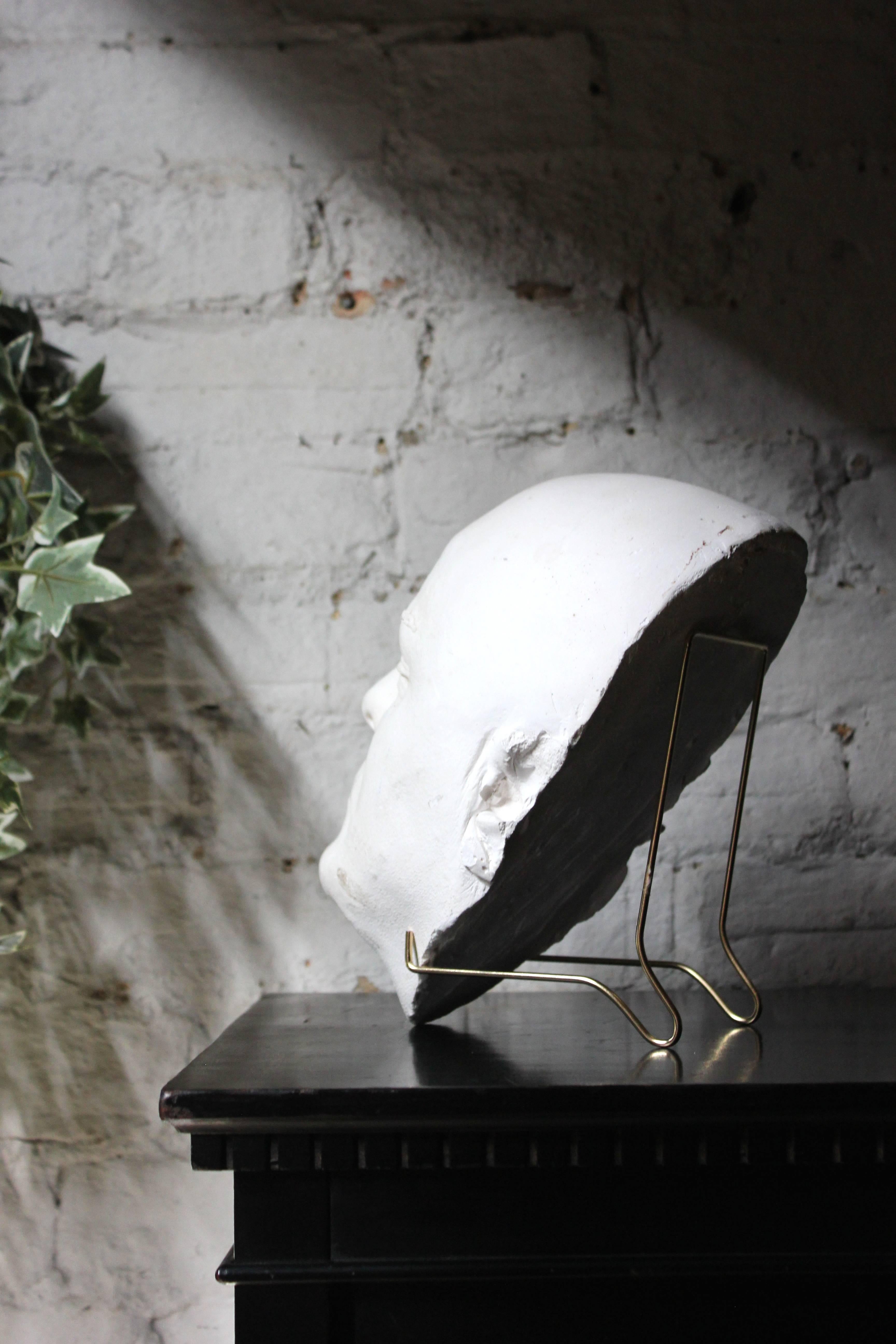 English Good 20th Century Plaster Death Mask of a Burly Gentleman