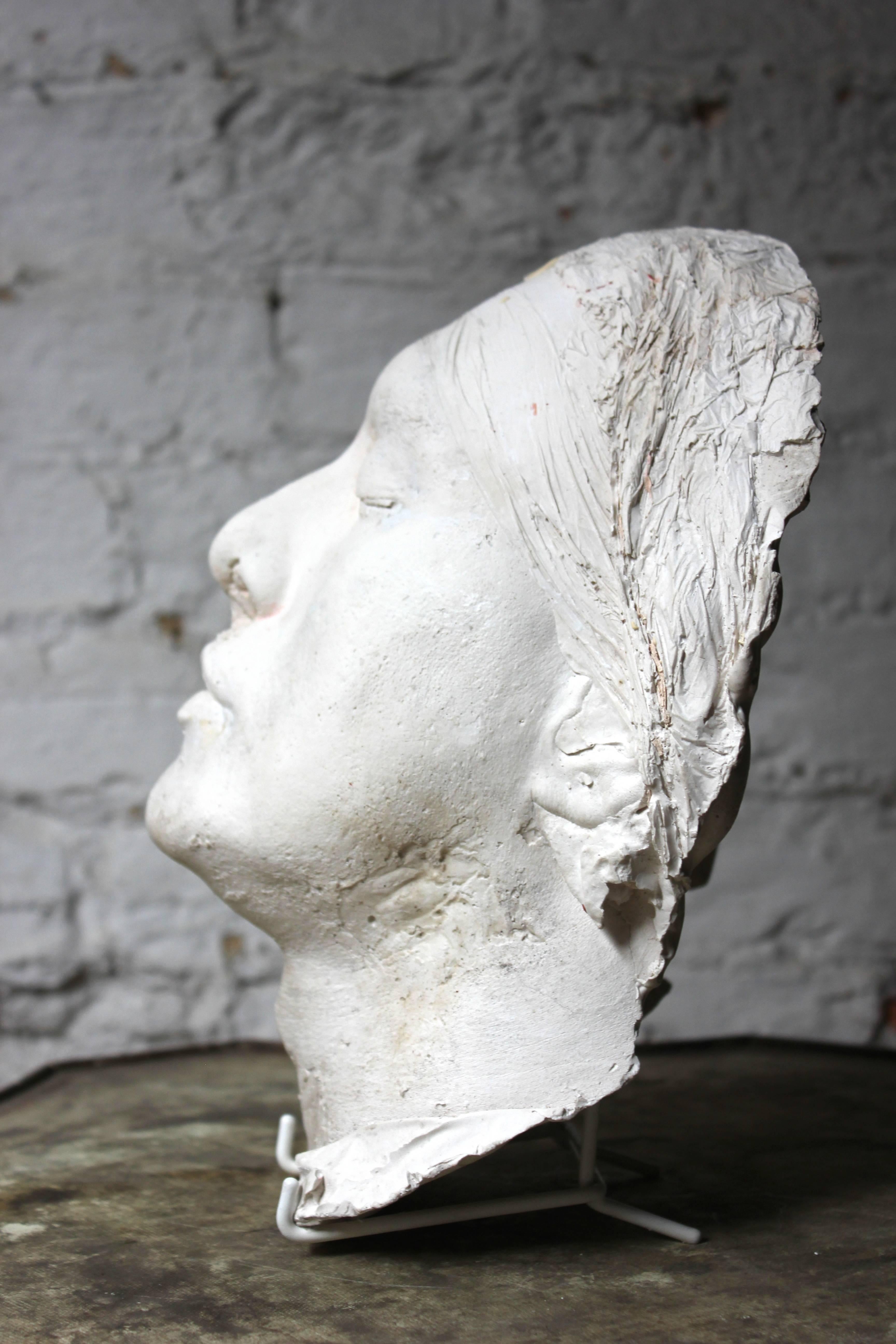 Good Mid-20th Century Plaster Death Mask of a Young Gentleman In Good Condition In Bedford, Bedfordshire