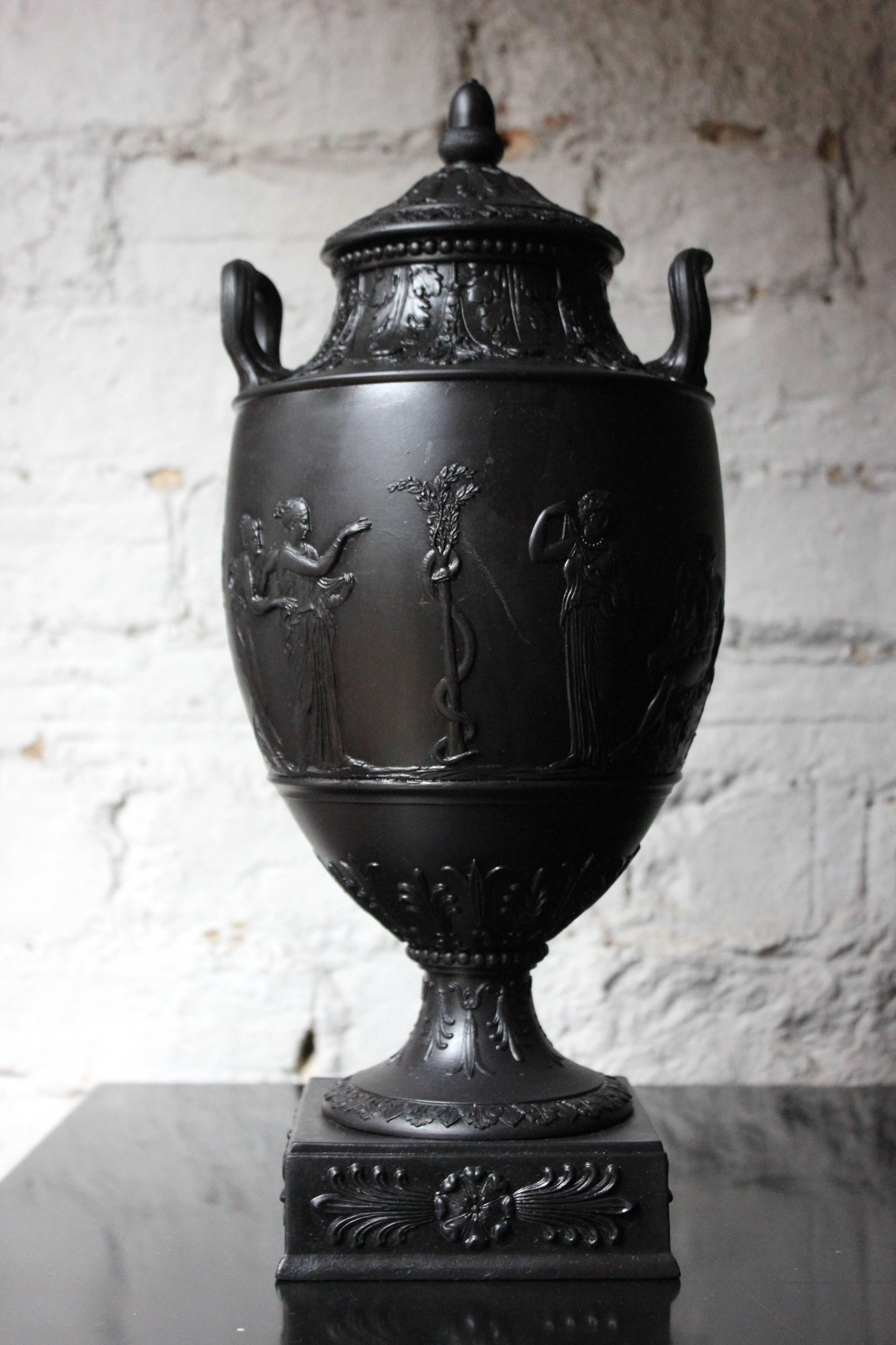 Attractive 19th Century Wedgwood Black Basalt Twin-Handled Vase and Cover 4