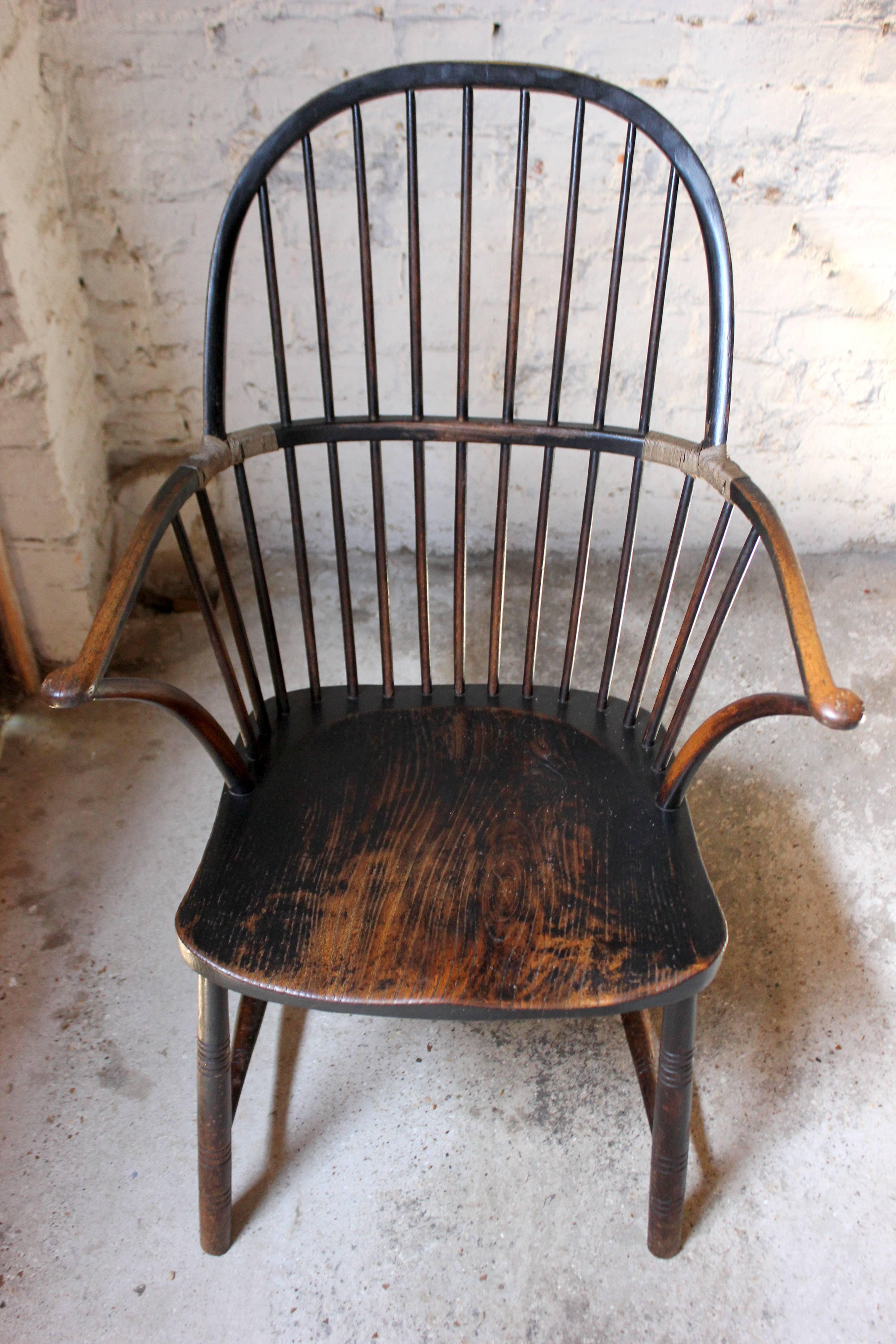 Hand-Painted Very Good Black Painted English Bow-Back Windsor Armchair, circa 1820-1830