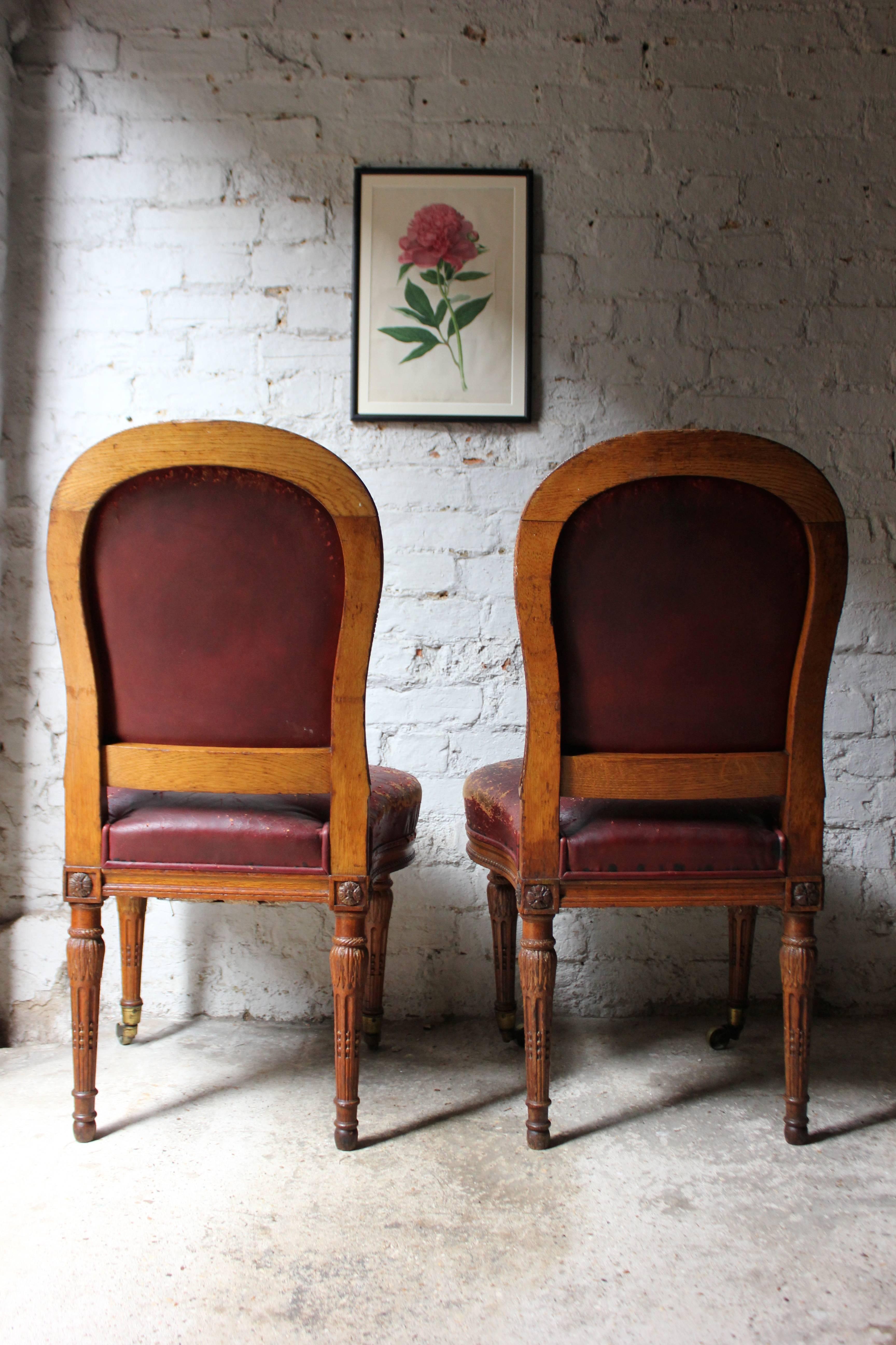 Pair of Early Victorian Golden Oak and Leather Upholstered Chairs, circa 1840 2