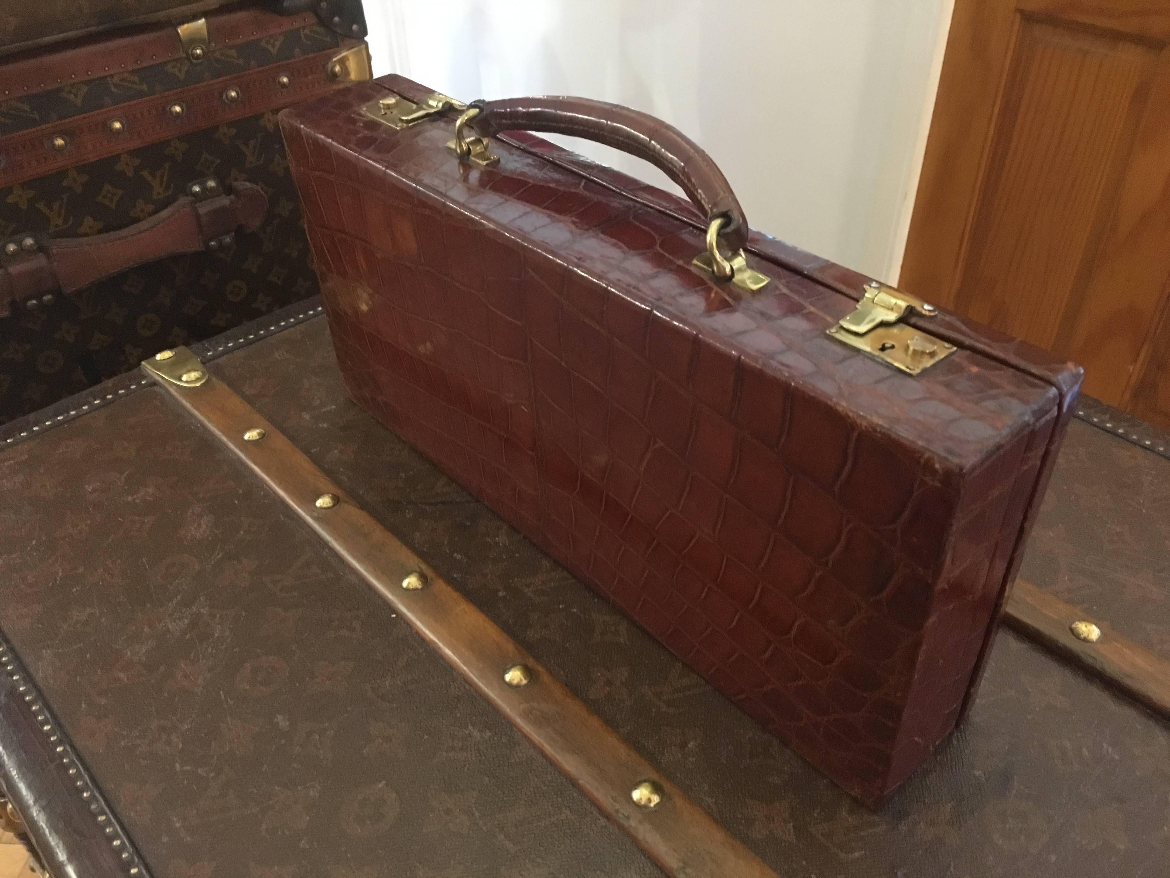 English Edwardian Asprey & Co. Crocodile Skin Cantilever Travelling Jewelery Box For Sale