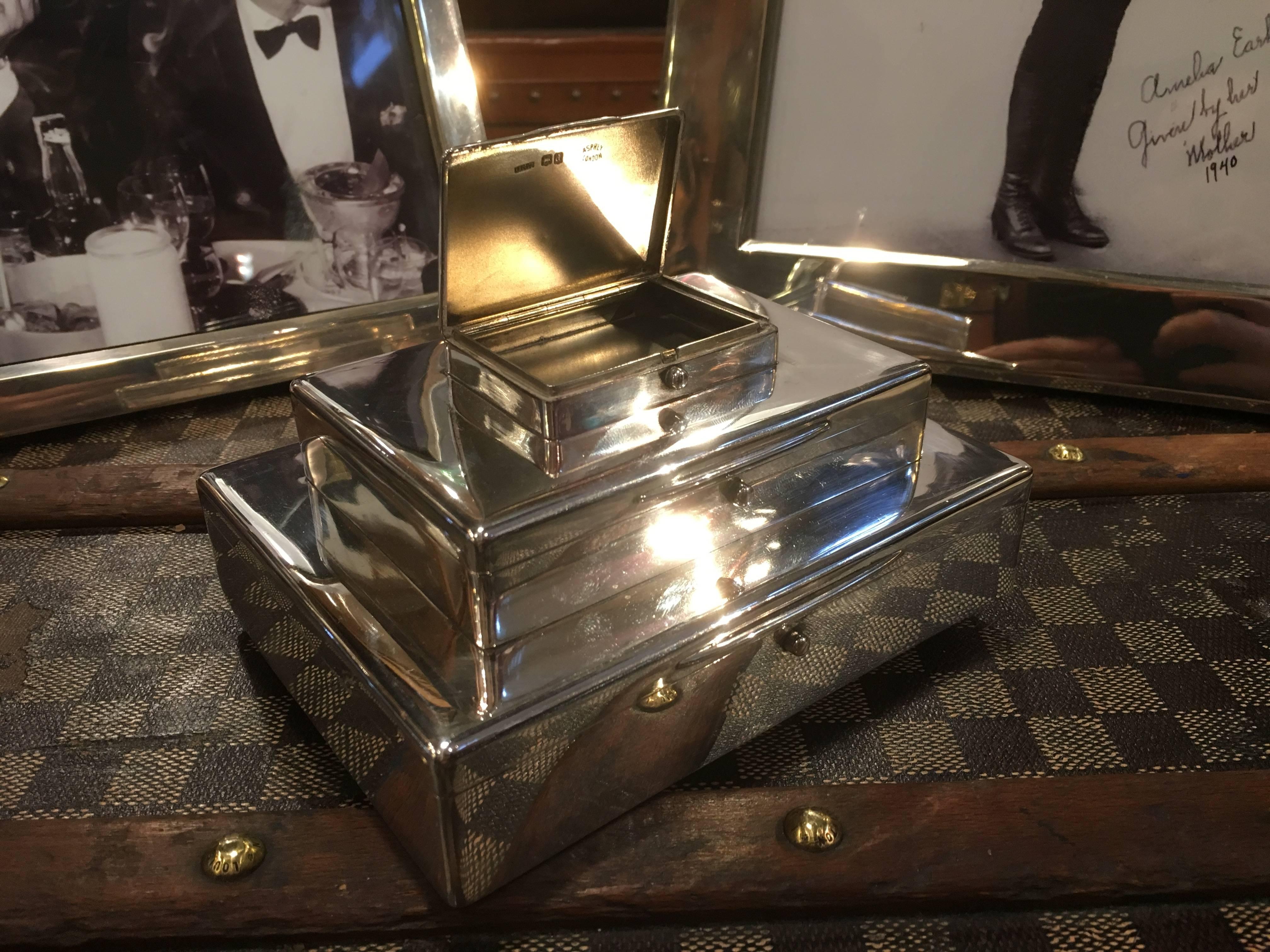Art Deco Asprey Sterling Silver Triple Tier Cigar, Cigarette and Vesta Box In Excellent Condition In London, GB