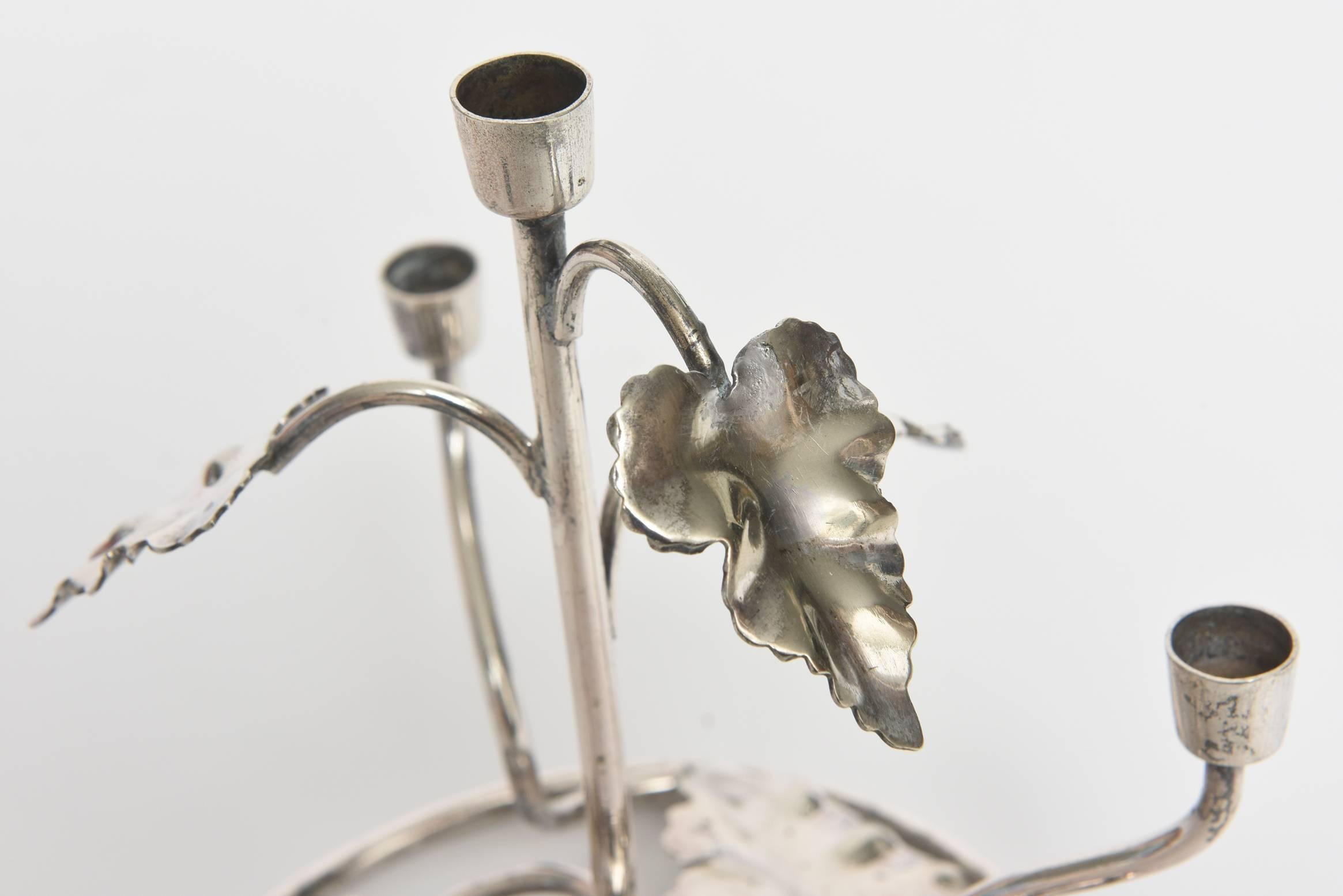 Silver Plate Floral Leaf Candle Stick Holder, Four Candles In Good Condition For Sale In Miami Beach, FL