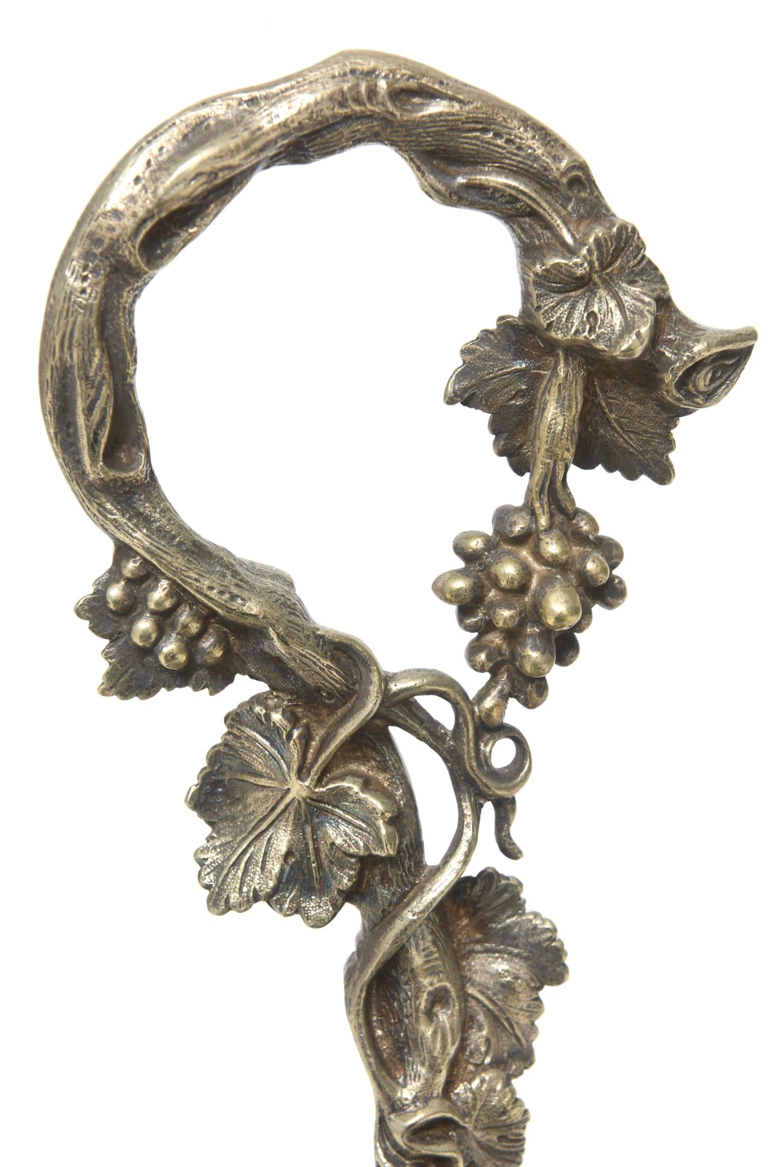 Victorian Silver Plate Grape Decanter Stand Holder Tantalus for Five Bottles In Fair Condition For Sale In Miami Beach, FL