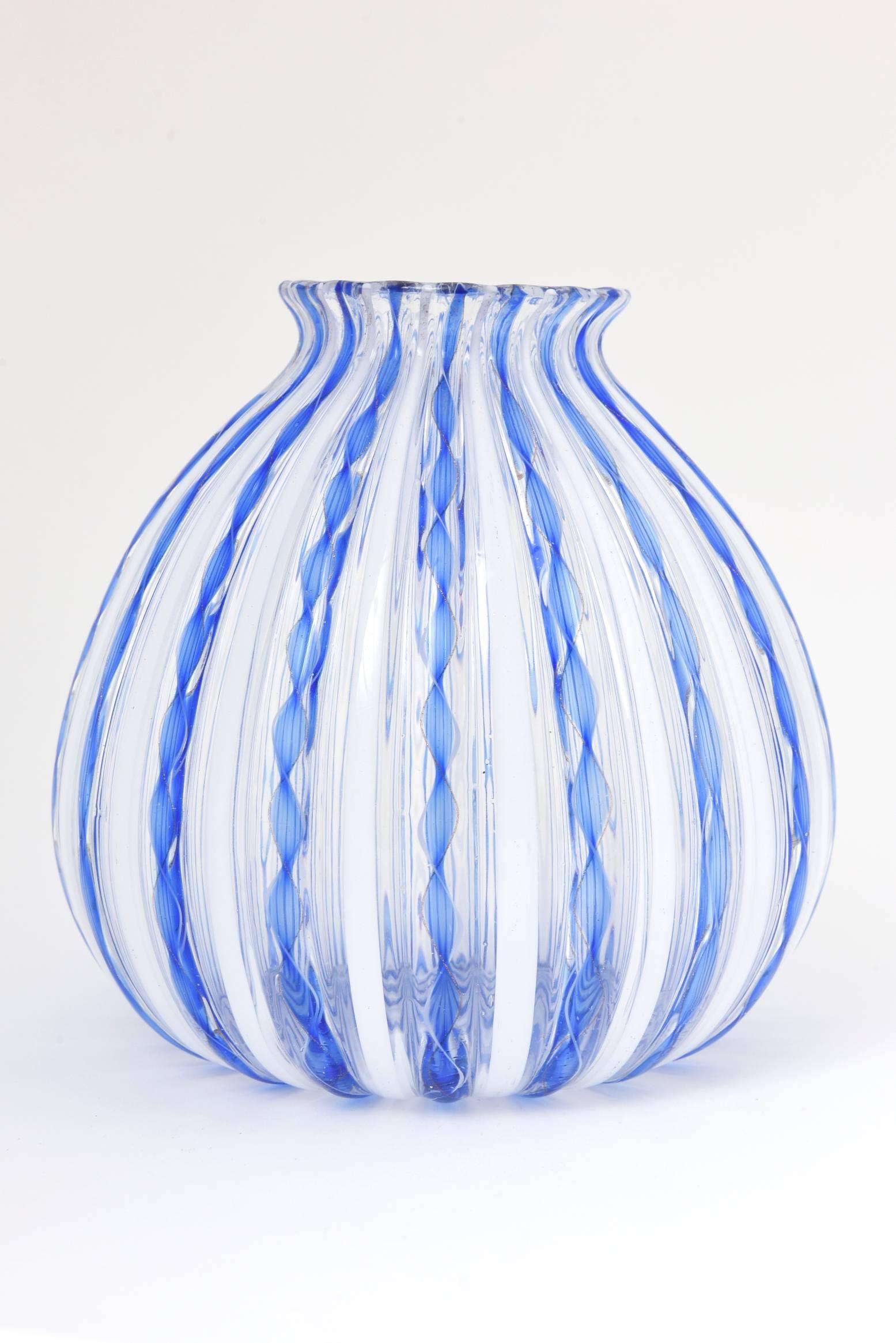 ribbon glass vase
