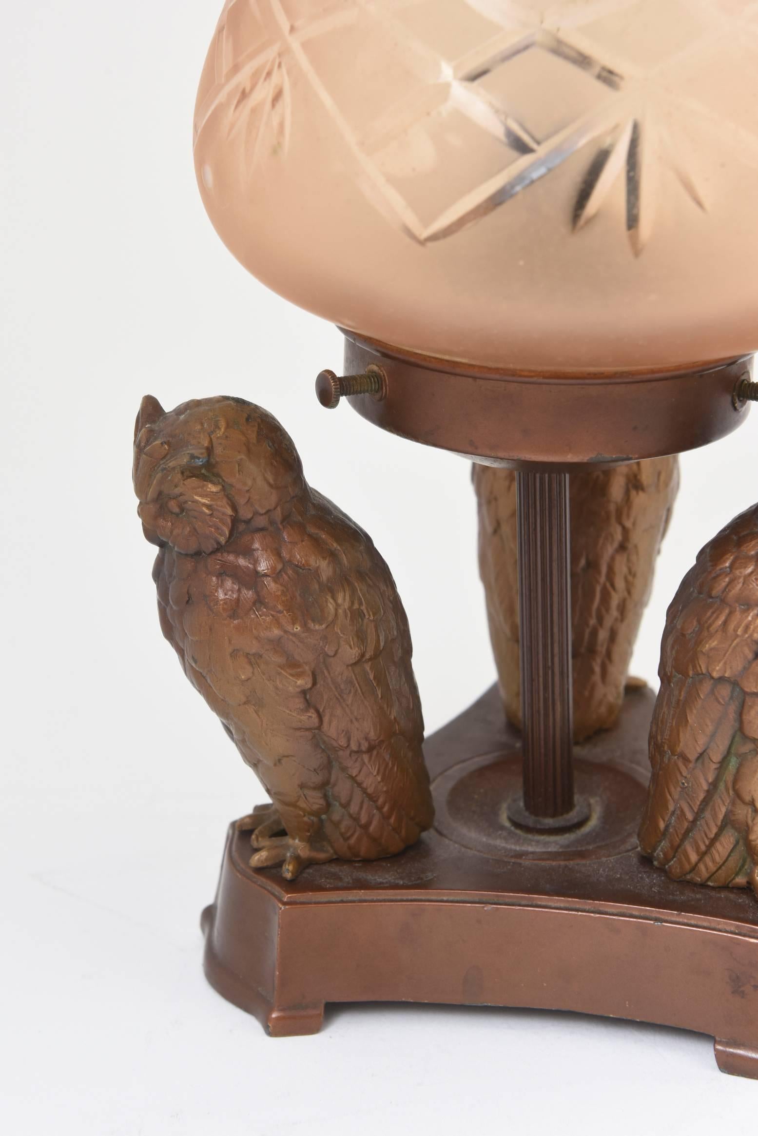 Antique Owl Brass Plated Desk Lamp with Glass Etched Shade In Good Condition In Miami Beach, FL