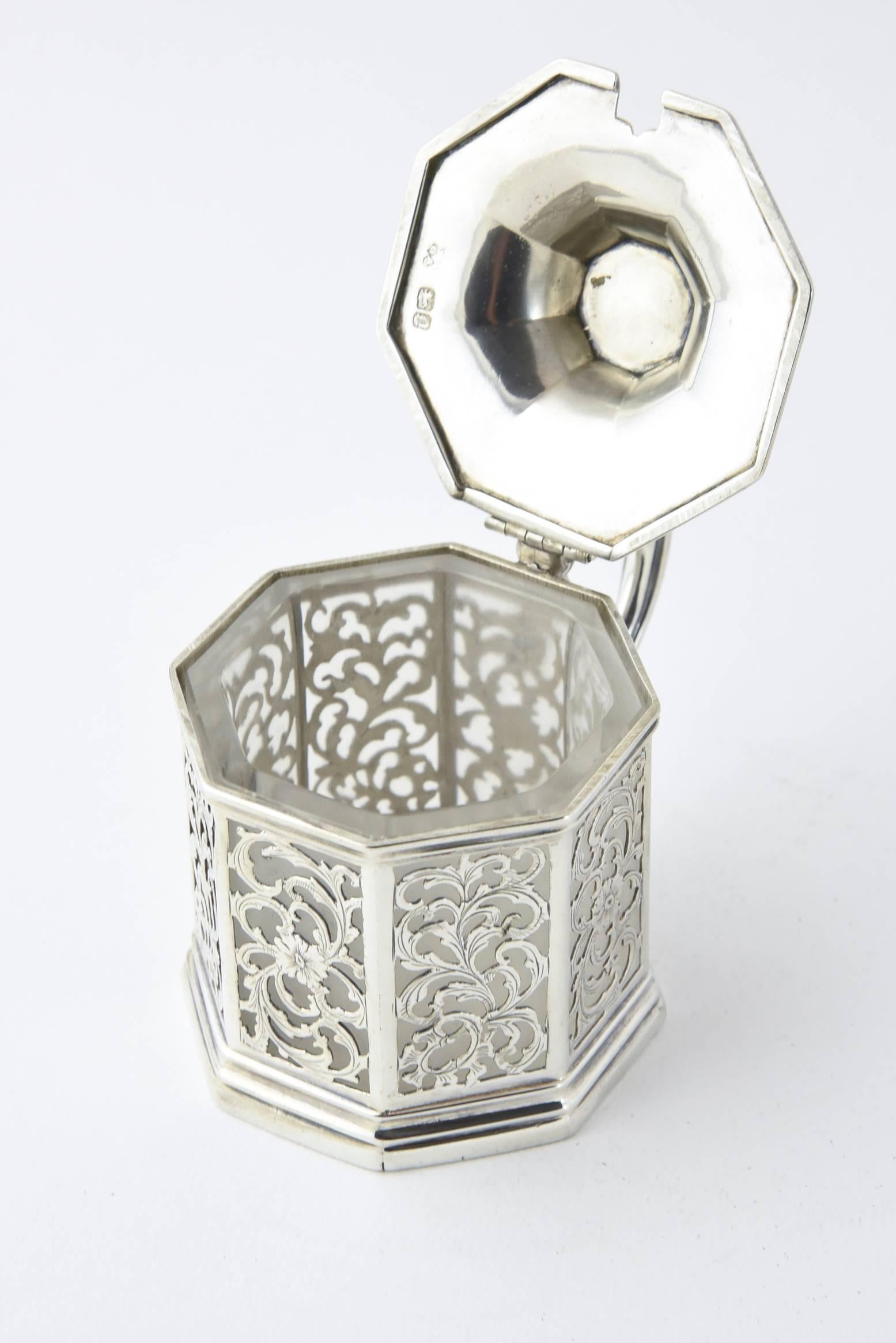 Metalwork Early Victorian Pierced Sterling Mustard Pot by John Angell and George Angell For Sale