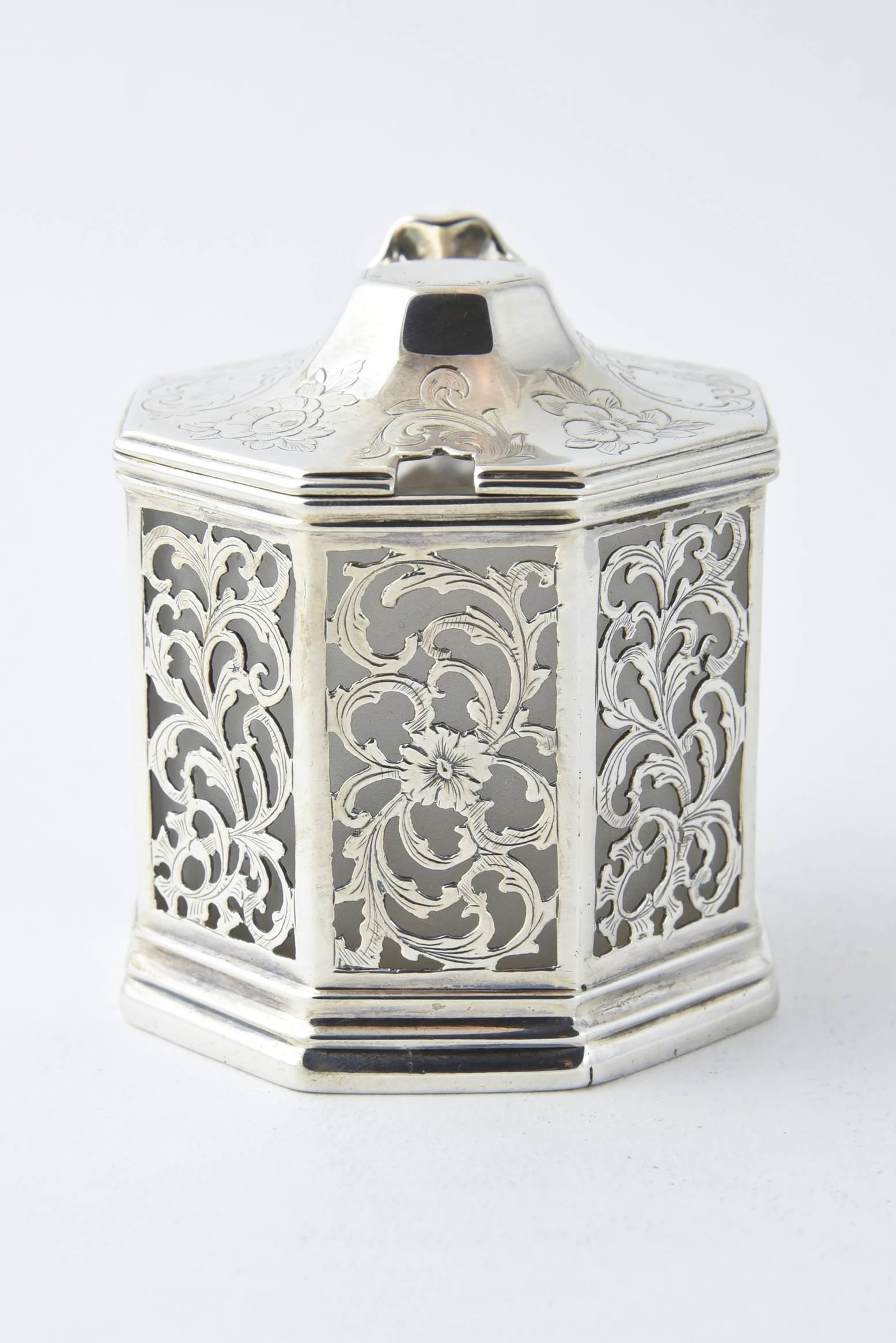 19th Century Early Victorian Pierced Sterling Mustard Pot by John Angell and George Angell For Sale