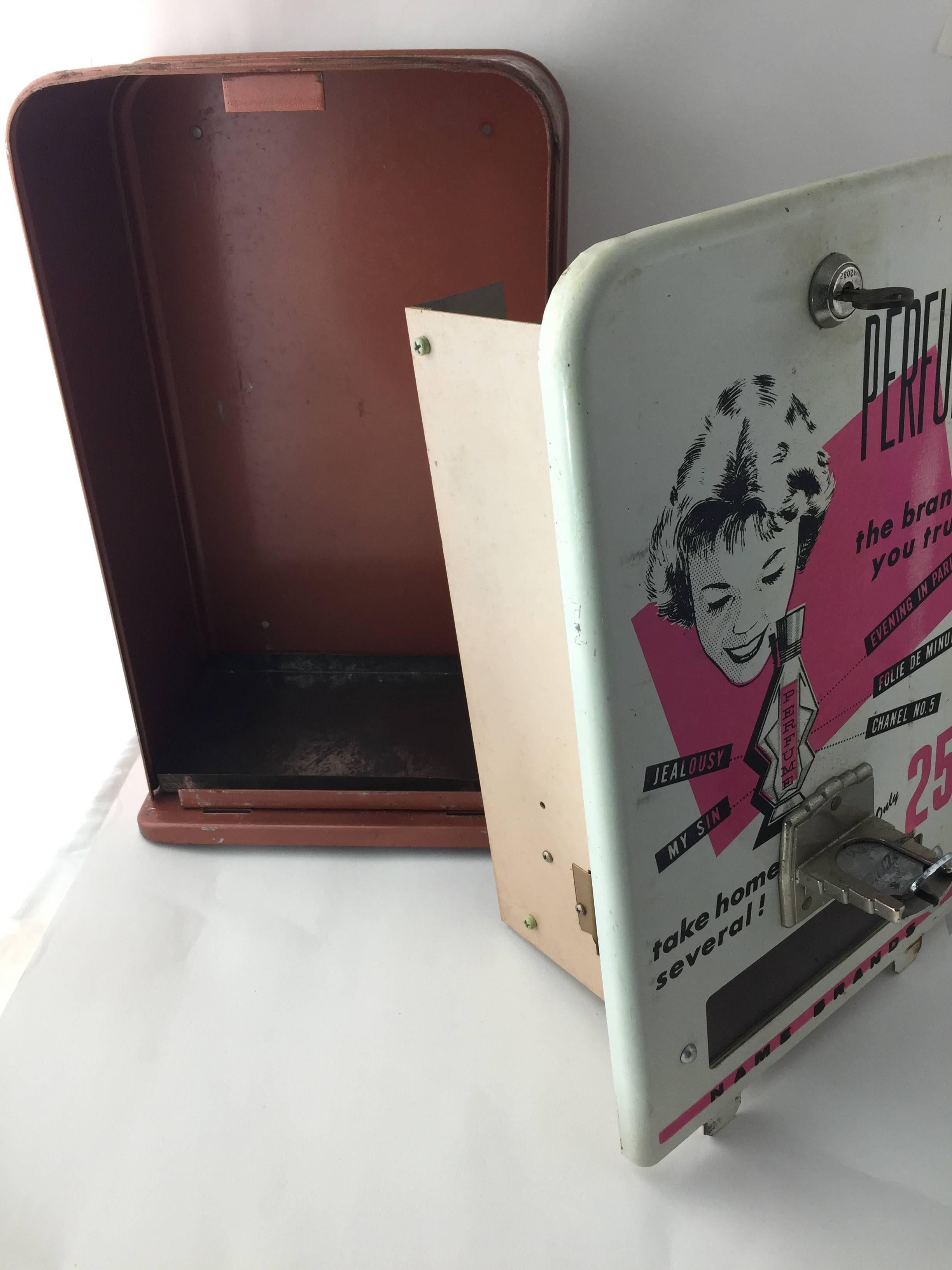 Vintage A. B. T. Co.  Mid-Century 25c Perfume Dispenser Vending Coin-op Machine In Good Condition In Miami Beach, FL