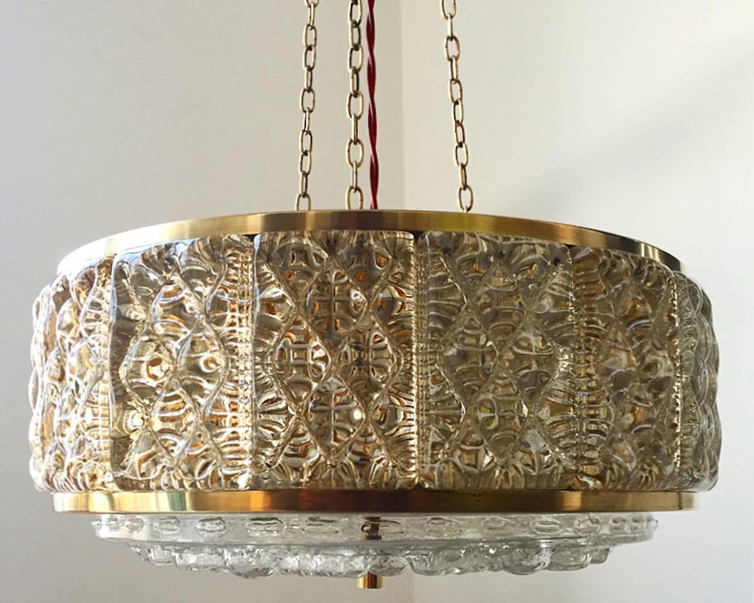 Danish Mid-Century Glass Chandelier by Vitrika in Collaboration with Orrefors In Excellent Condition For Sale In Haderslev, DK