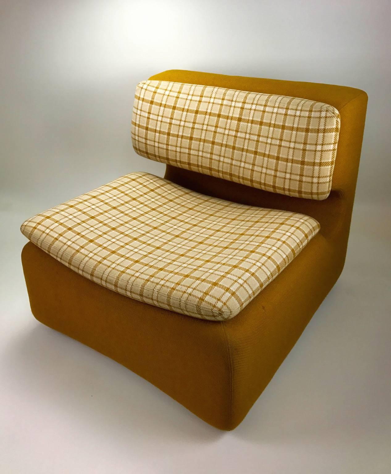 Wool Mid-Century Lounge Chair