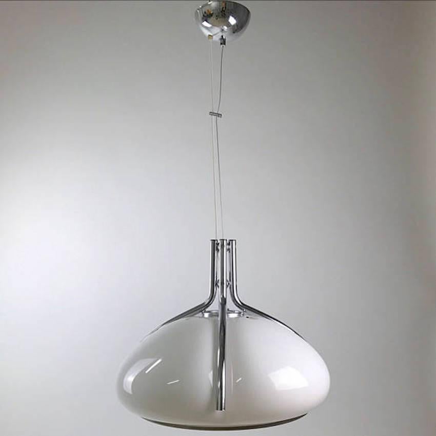 Gae Aulenti surely knew how to create beatiful designs. Check out this amazing ceiling light: The Quadrofoglio for Guzzini 1970, Italy. 

The fourleafed clover shade consists of polishing chrome combined with white colored plastic shade. 

This
