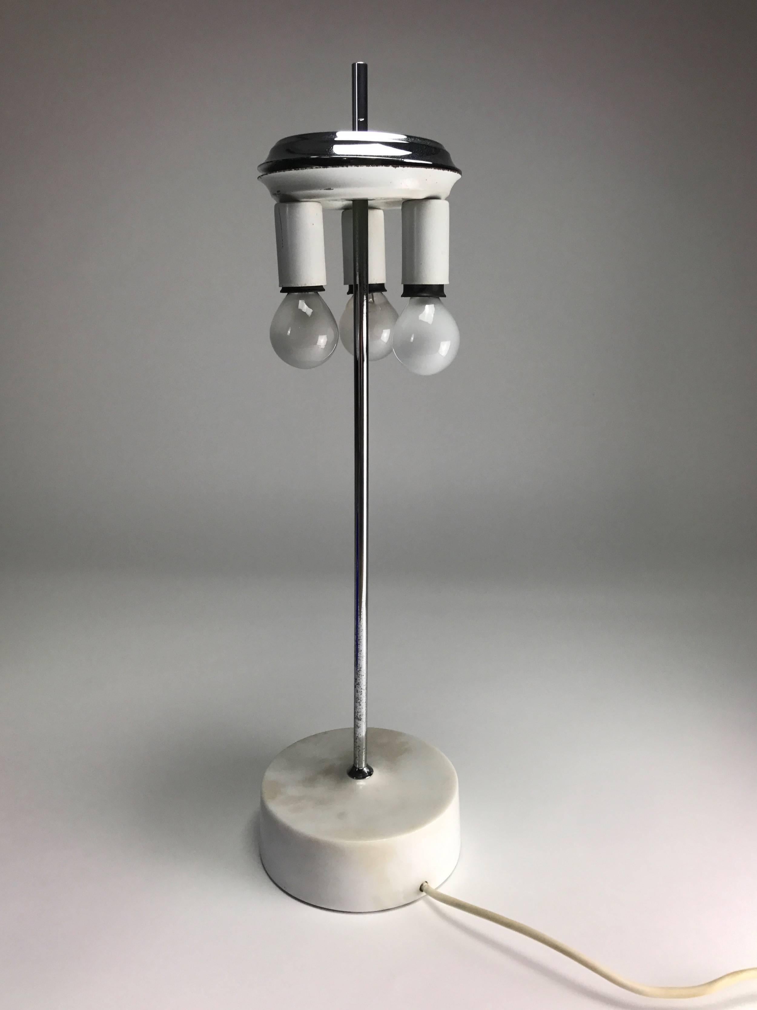 Blown Glass 1950s Italian Marble and Glass Table Lamp For Sale