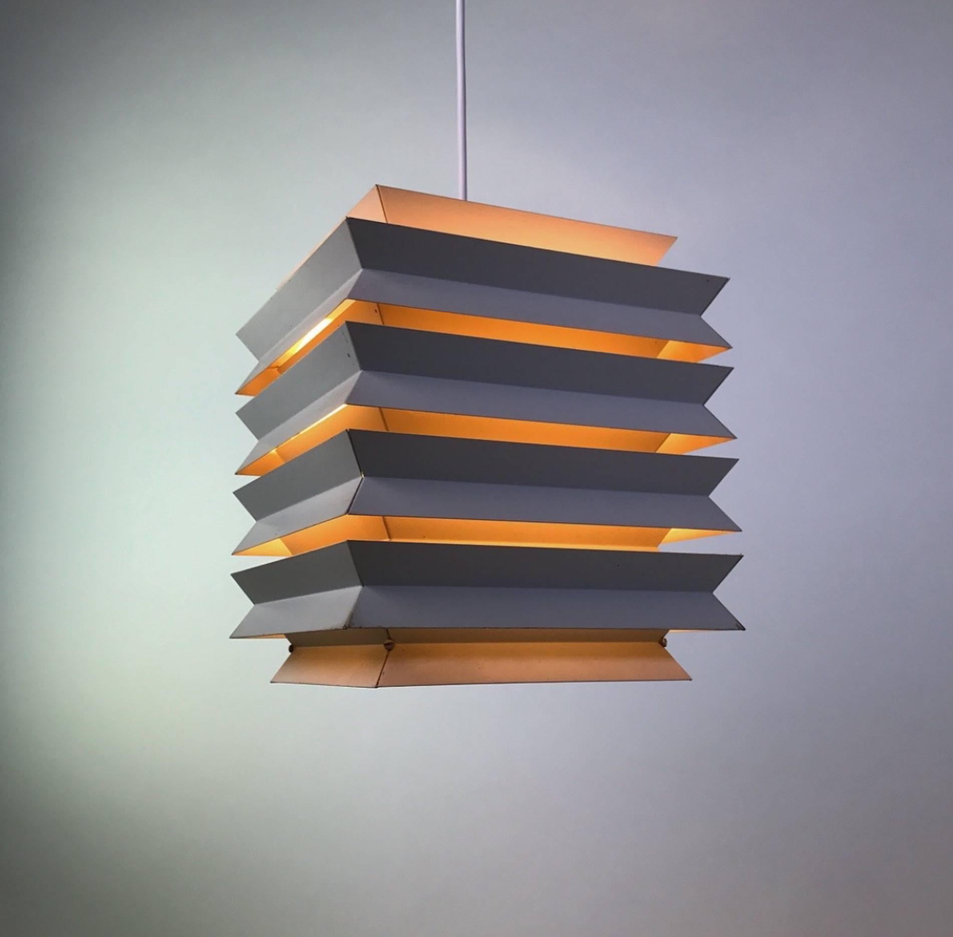 Metallo Raro pendente da soffitto danese del 1960 di Lyfa
