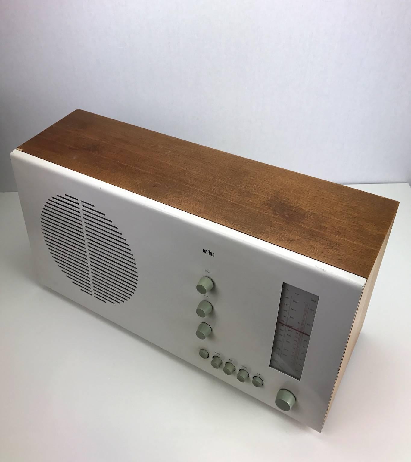 Mid-Century Modern Braun RT20 Radio Designed by Dieter Rams