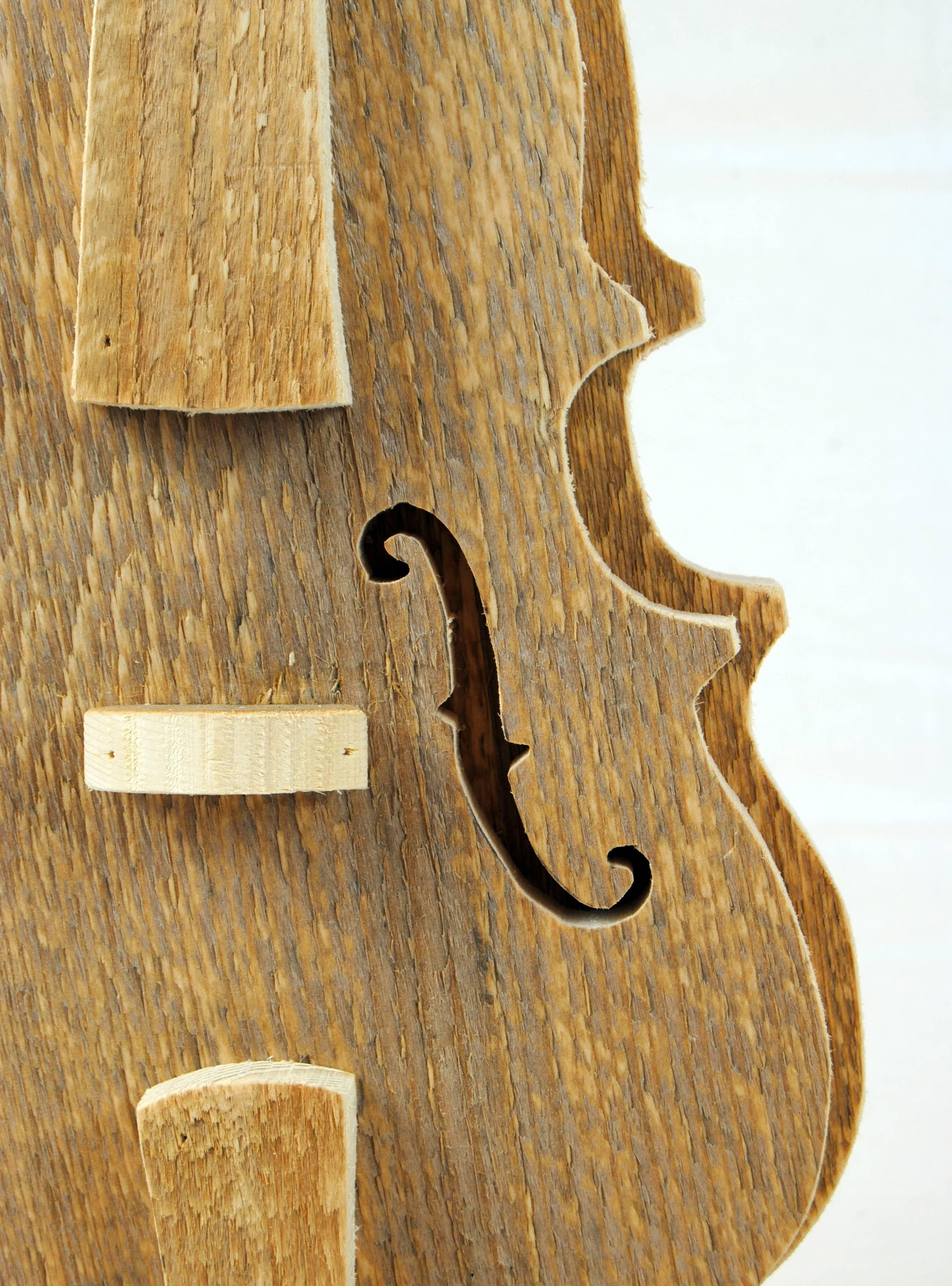 Hand-Crafted Violin Wood Table Lamp by Michelangeli, Italy For Sale