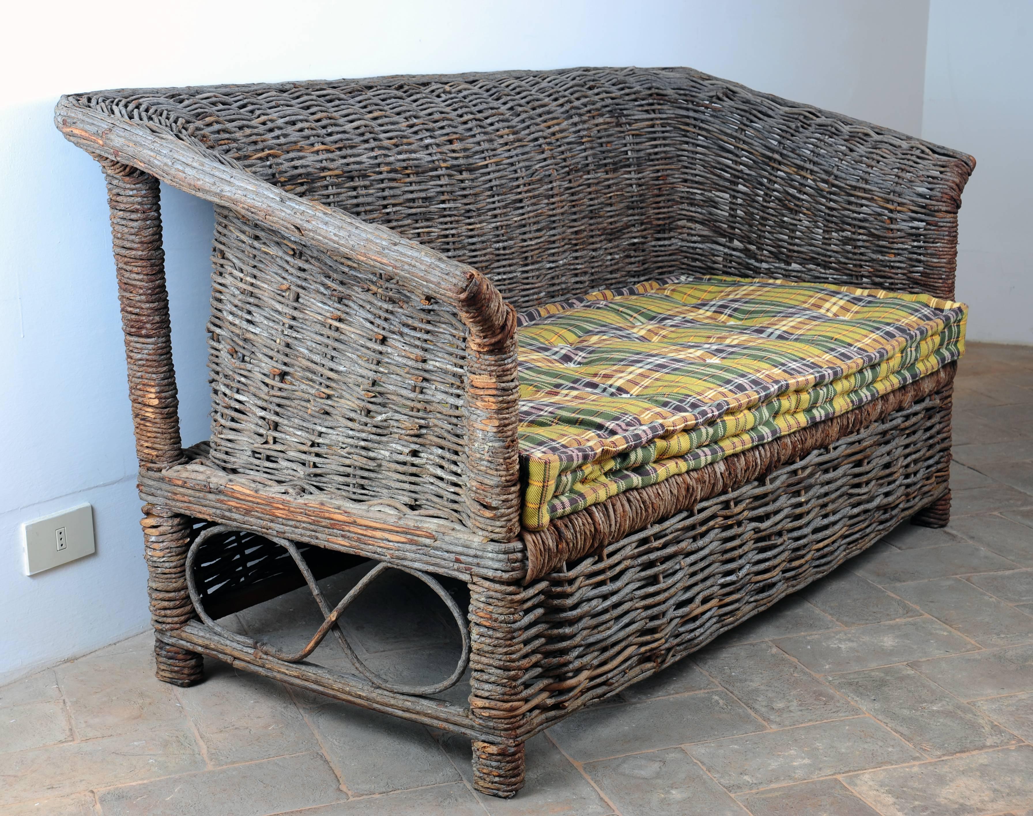 Late 20th Century Italian Outdoor Woven Sofa For Sale