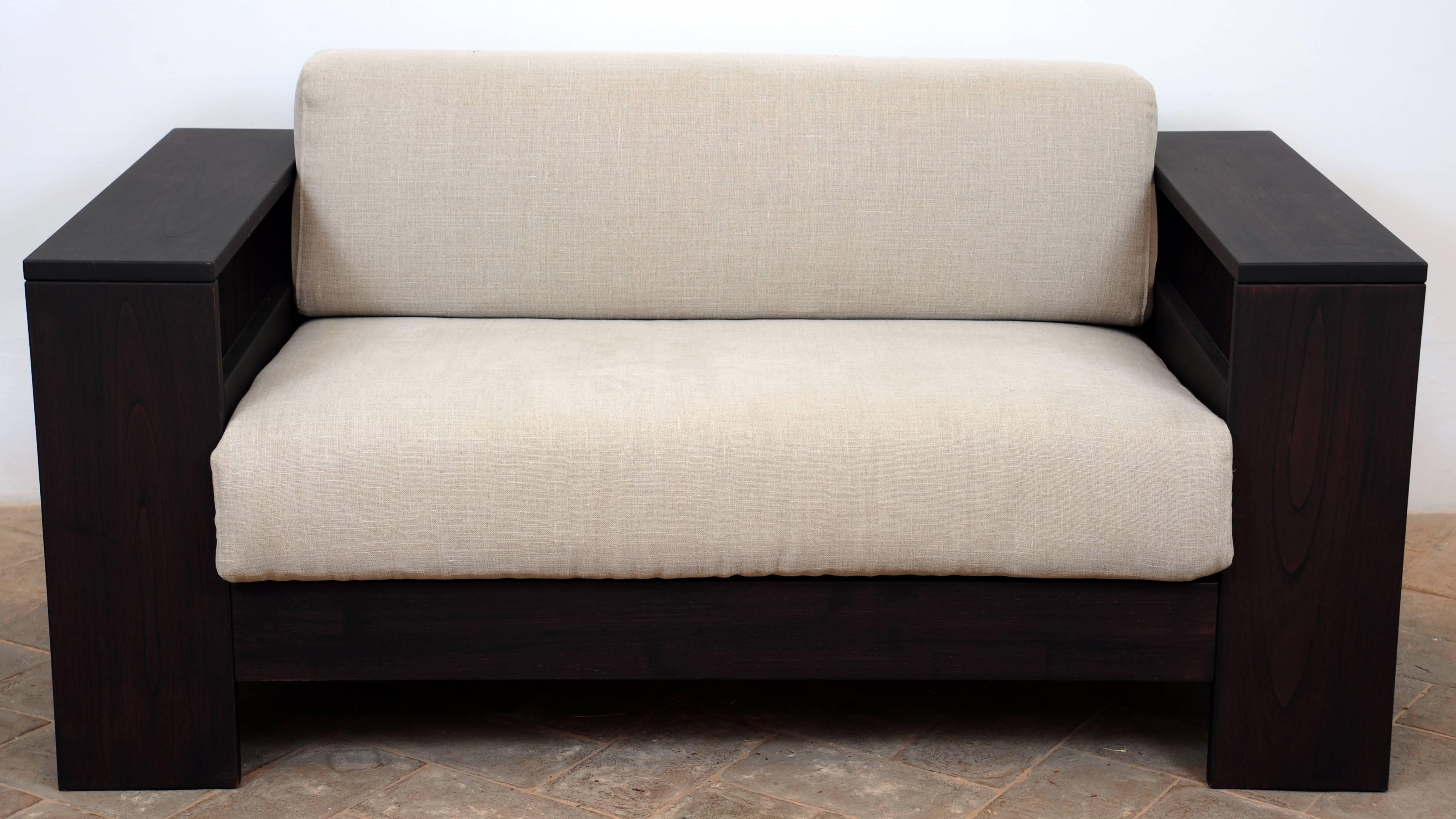 Modern Solid Chestnut Wood Sofa by Michelangeli, Italy In Excellent Condition For Sale In Orvieto, IT