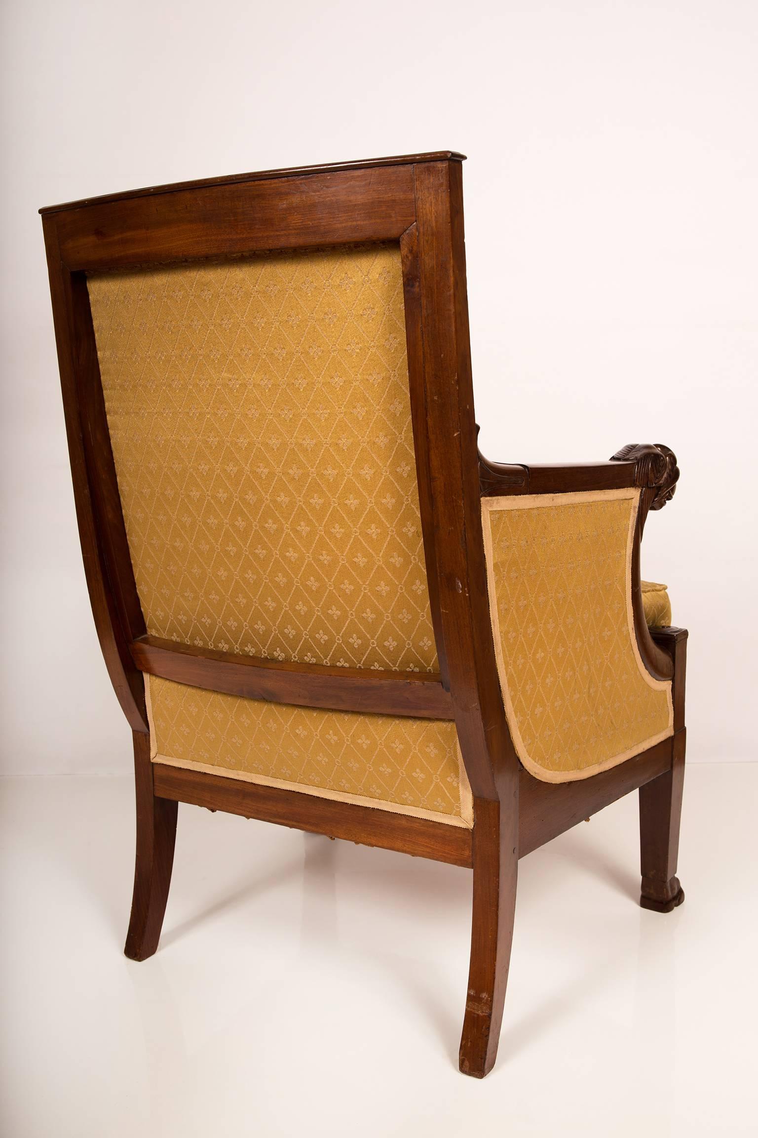French Mahogany Bergere, Époque Consulat, Early Empire Period, circa 1799-1804 In Good Condition For Sale In Dilsen-Stokkem, BE